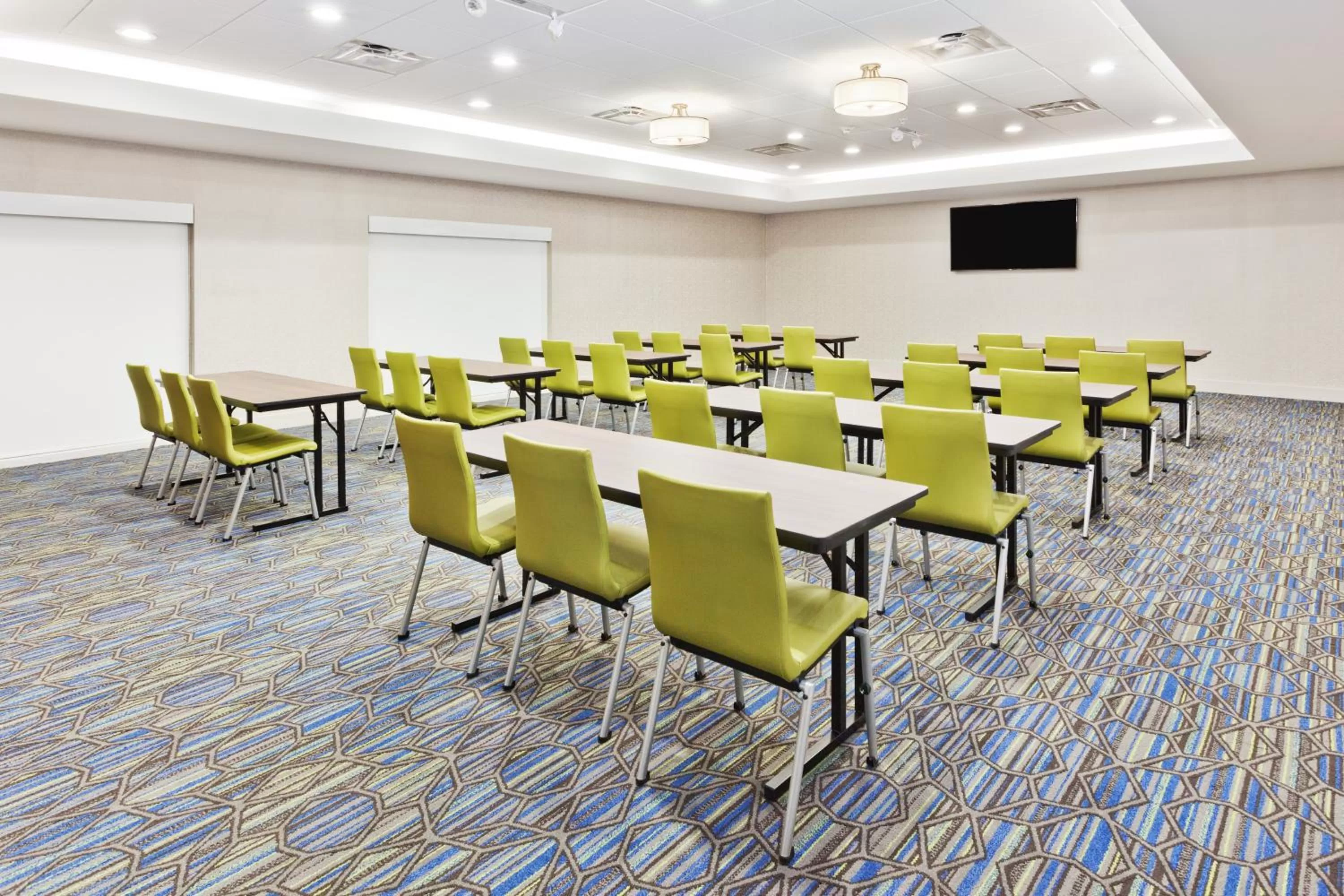 Meeting/conference room in Holiday Inn Express & Suites - Cartersville by IHG