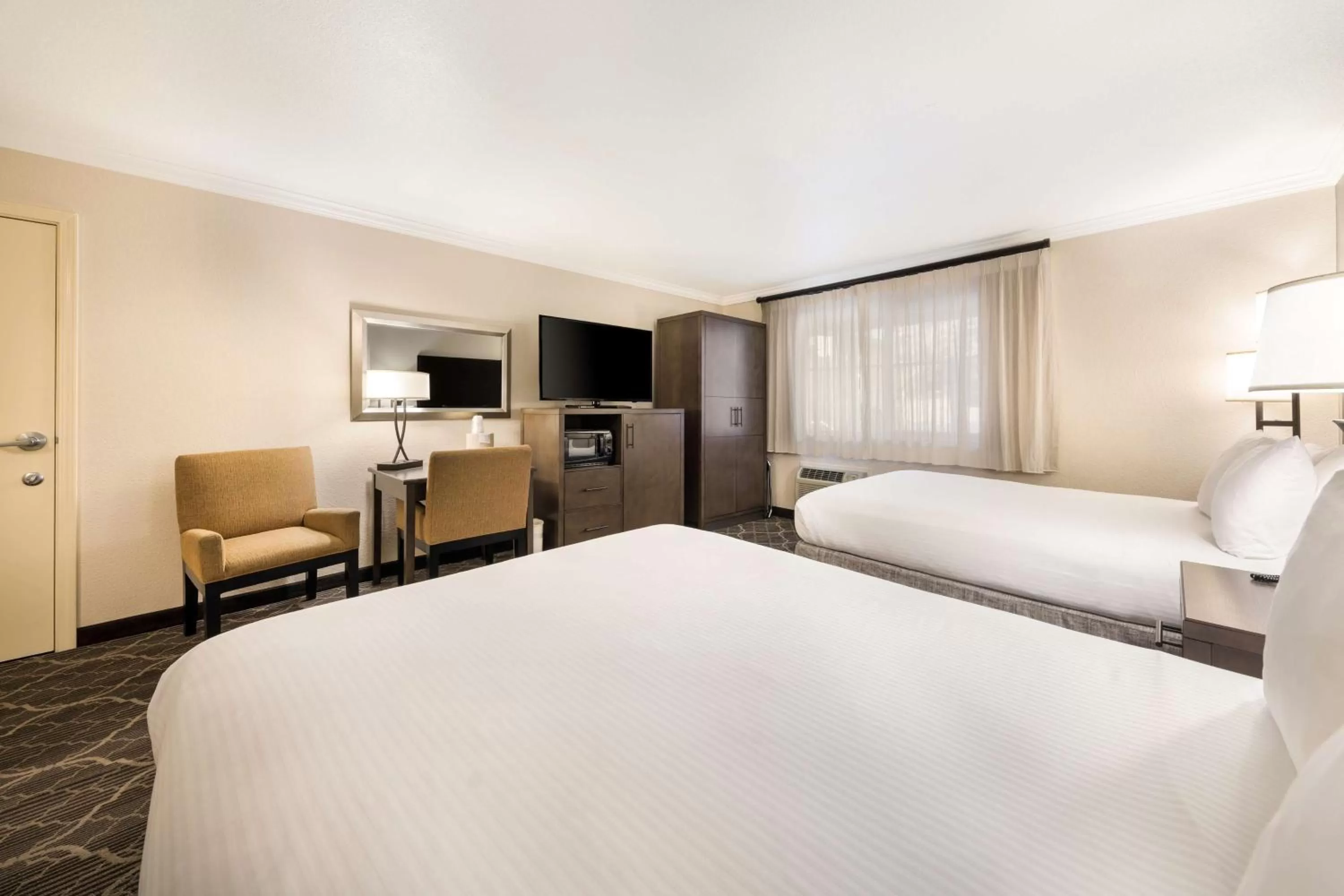 Bedroom, Bed in Best Western Danville Sycamore Inn