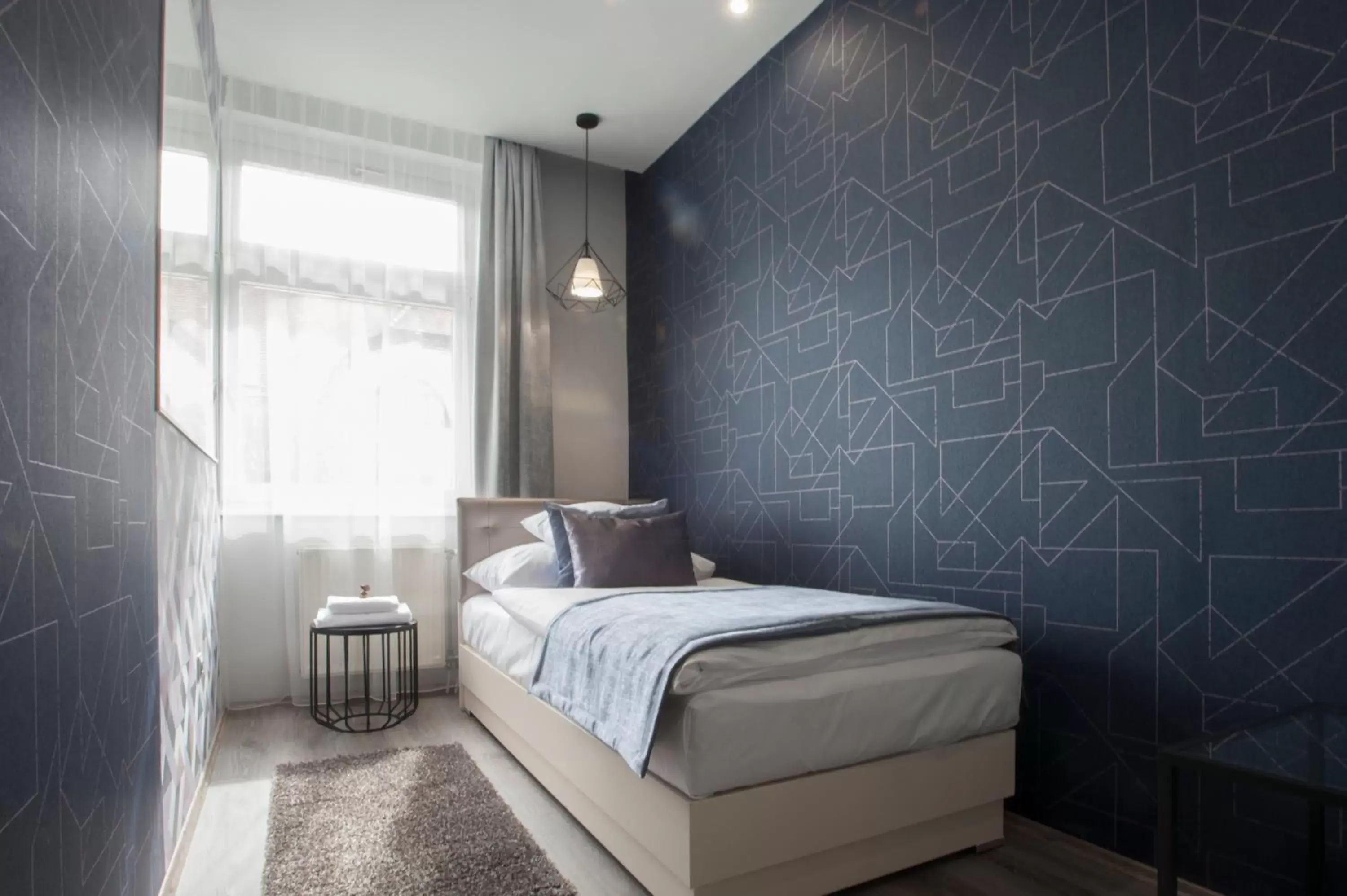 Single Room with Balcony - single occupancy in Hotel Talizmán Single Room with Balcony - single occupancy in Hotel Talizmán