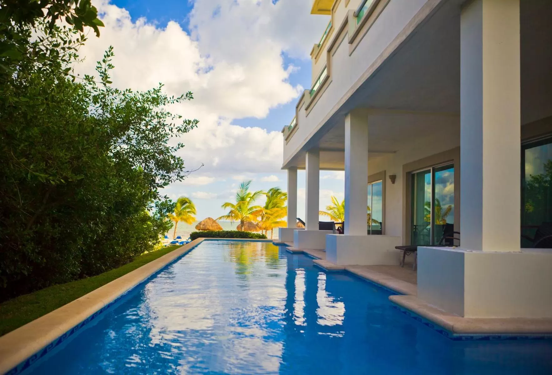 Swimming pool in BlueBay Grand Esmeralda-All Inclusive