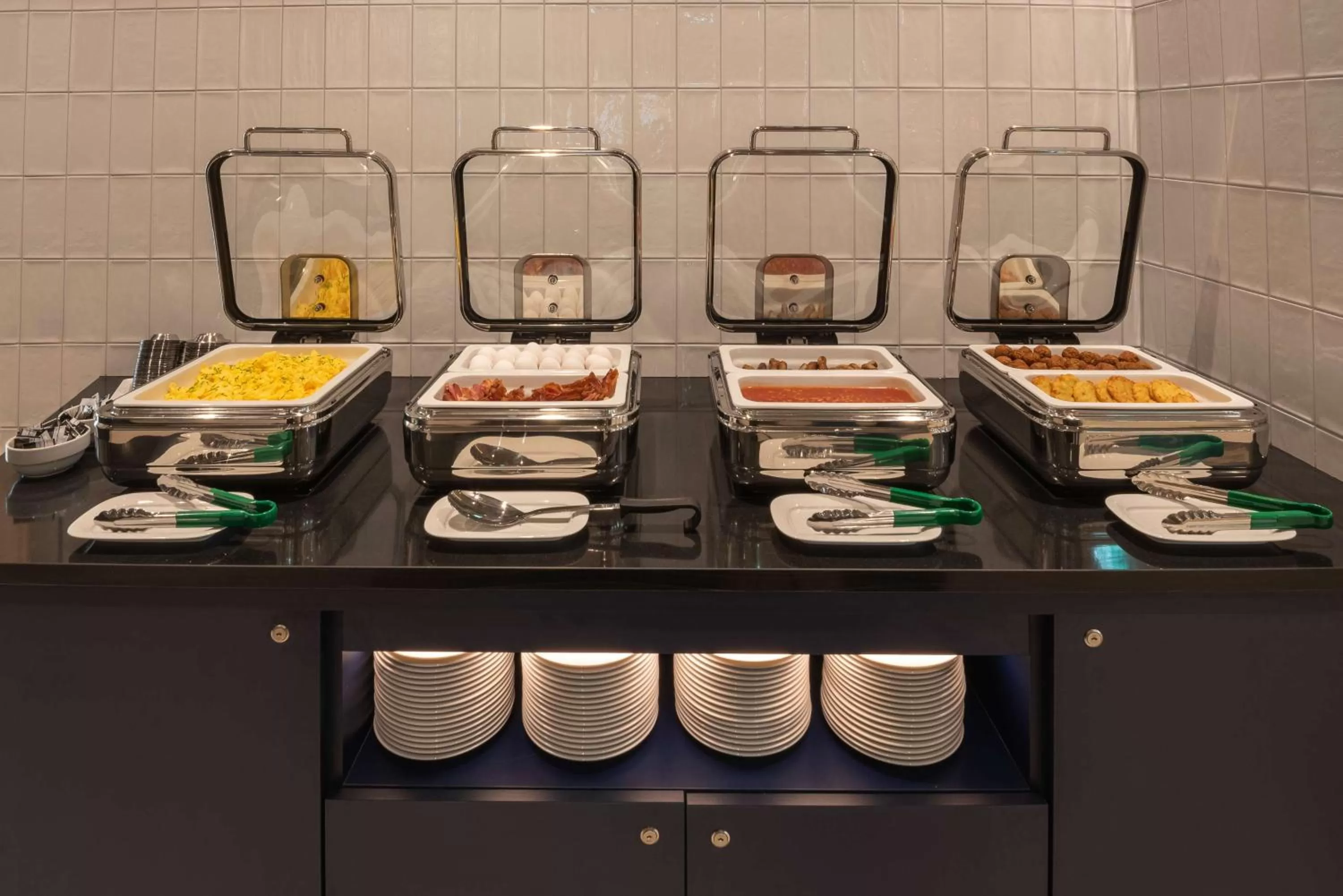 Breakfast in Hampton By Hilton Munich City North