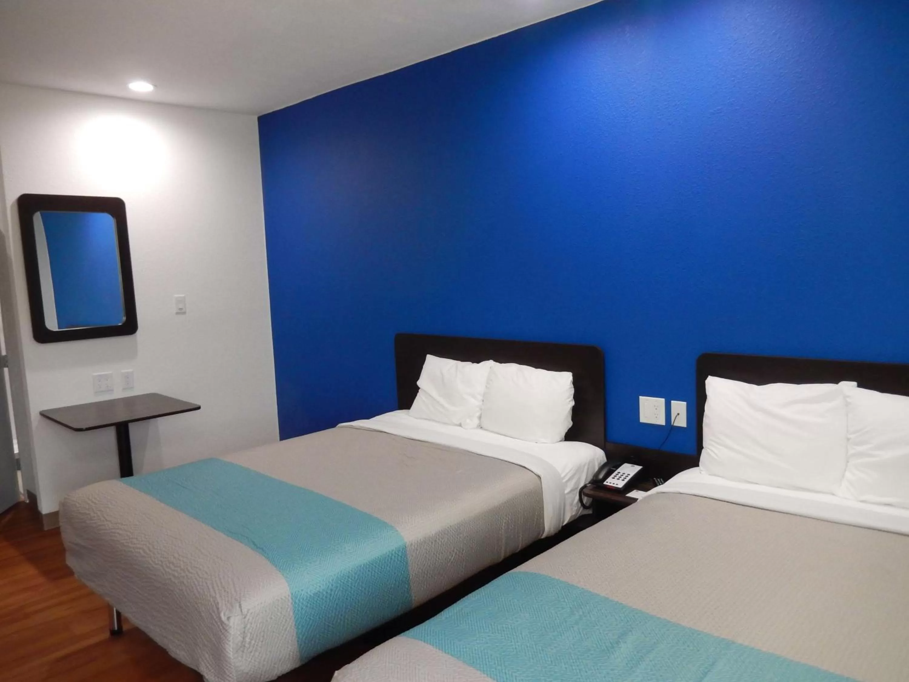 Photo of the whole room, Bed in Motel 6-Houston, TX - Downtown North