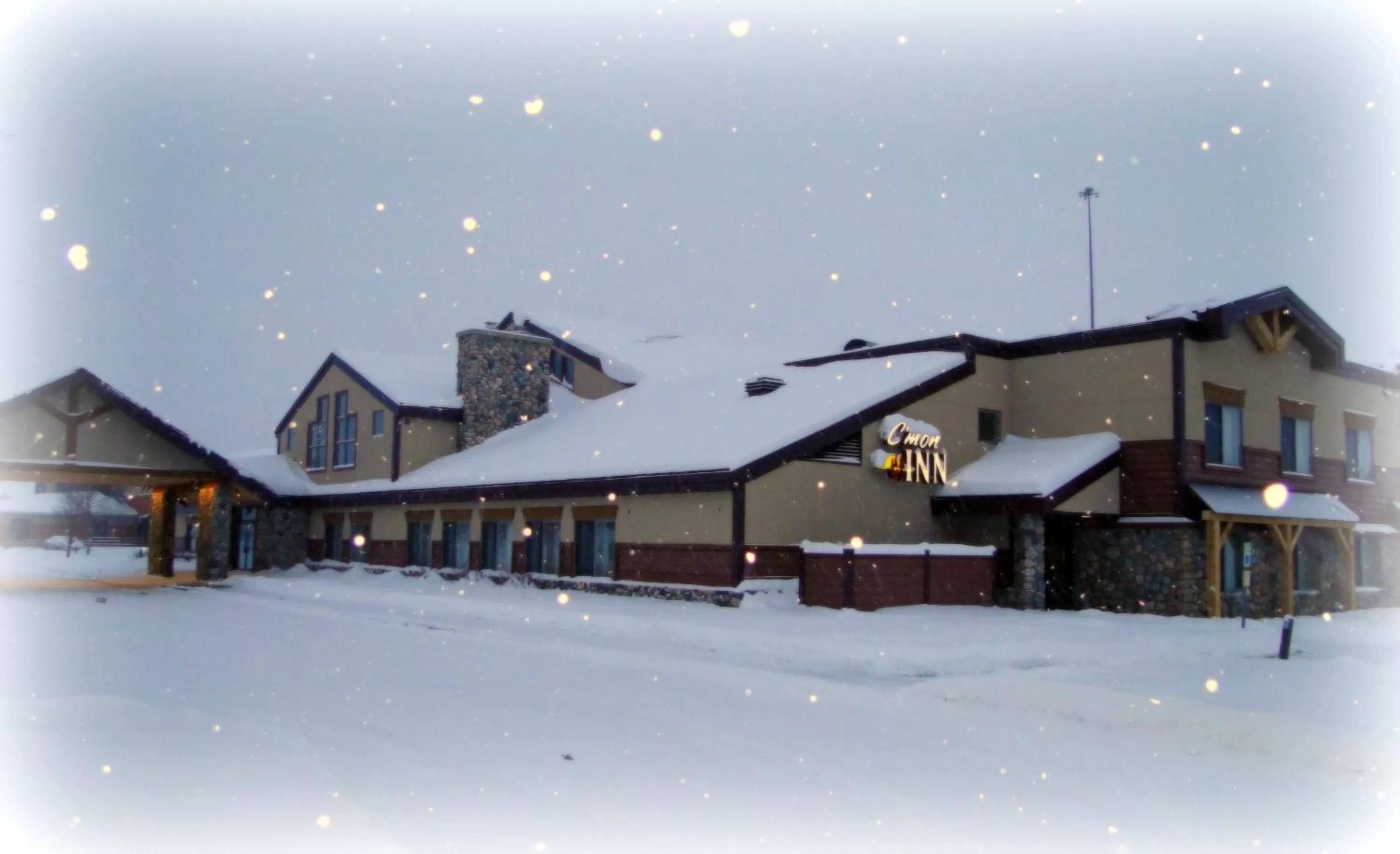 Property building in C'mon Inn & Suites Fargo