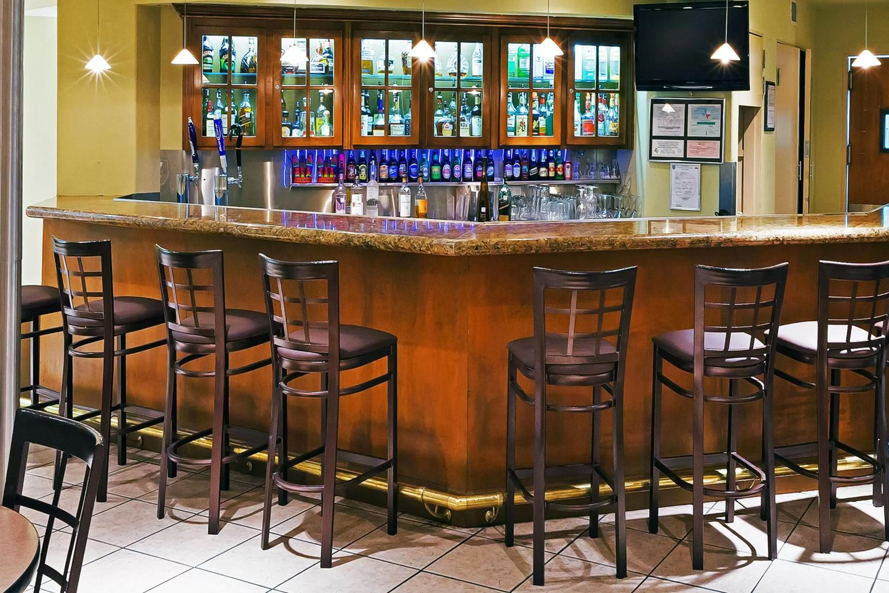 Lounge or bar in Radisson Hotel El Paso Airport