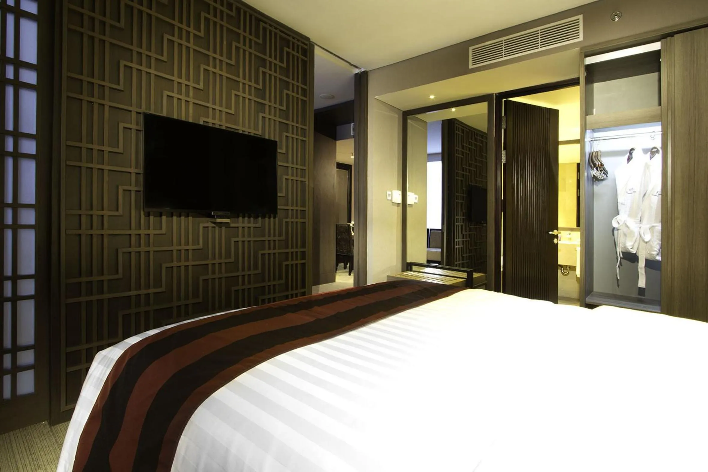 Bedroom, Bed in Aston Priority Simatupang Hotel and Conference Center