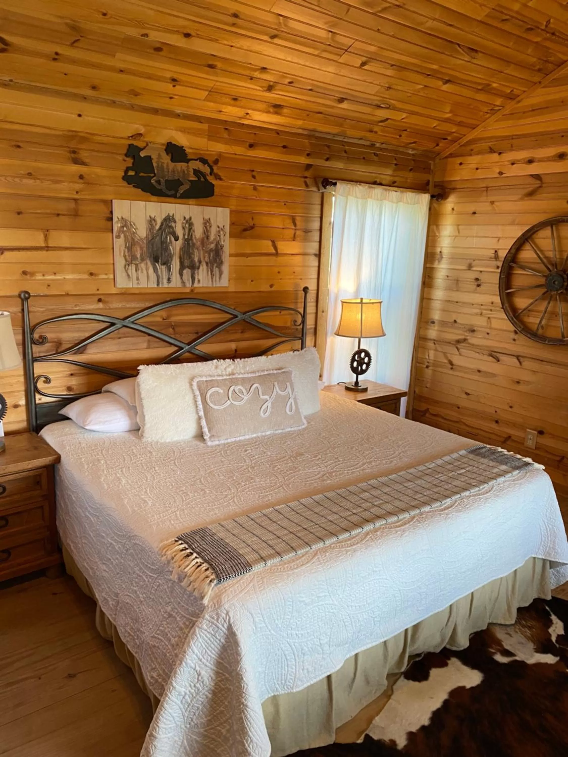 Bed in City on a Hill at Spring Creek