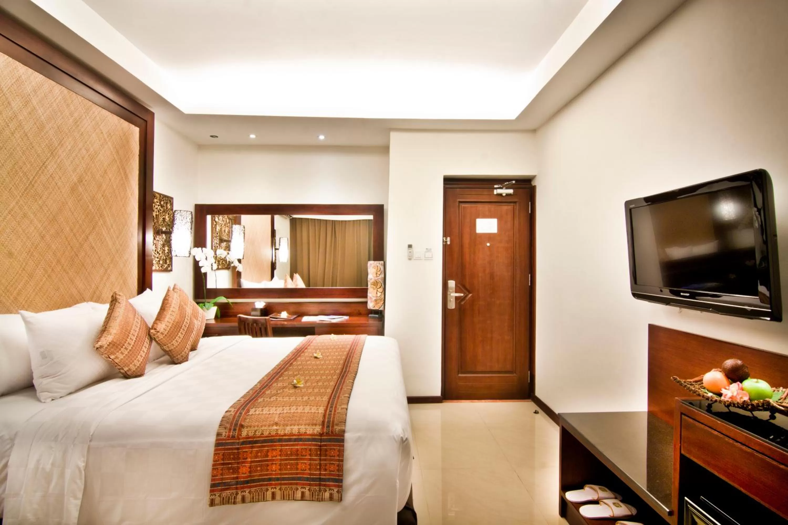 Toilet, Bed in Best Western Kuta Villa