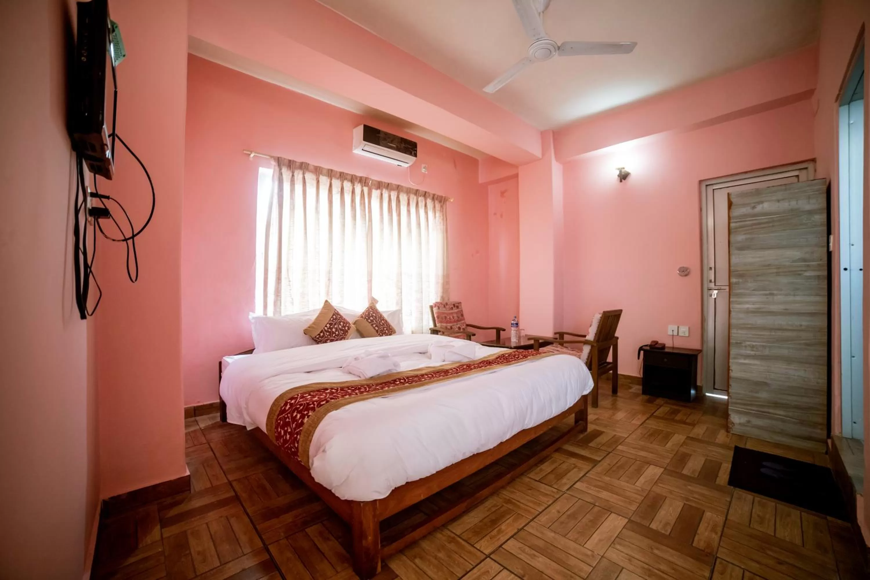 Toilet, Bed in Hotel Peace Stupa