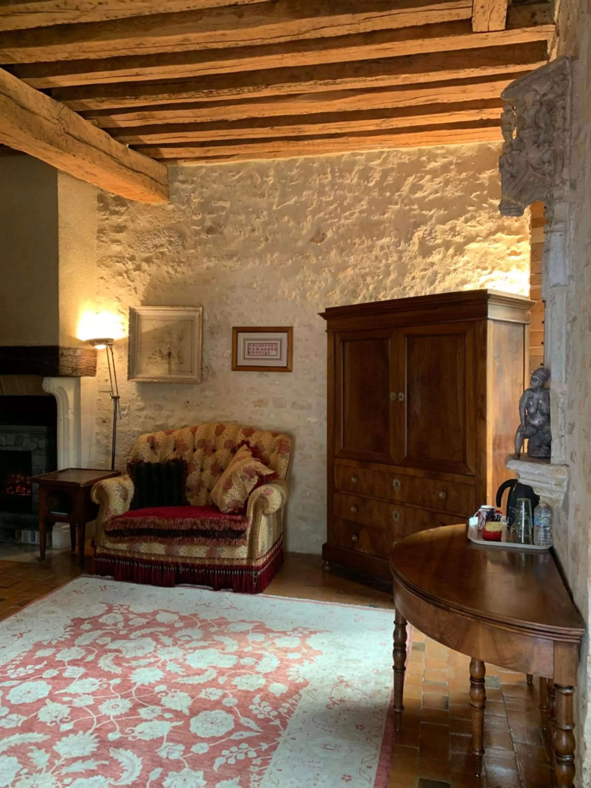 Photo of the whole room, Seating Area in Demeure des Vieux Bains