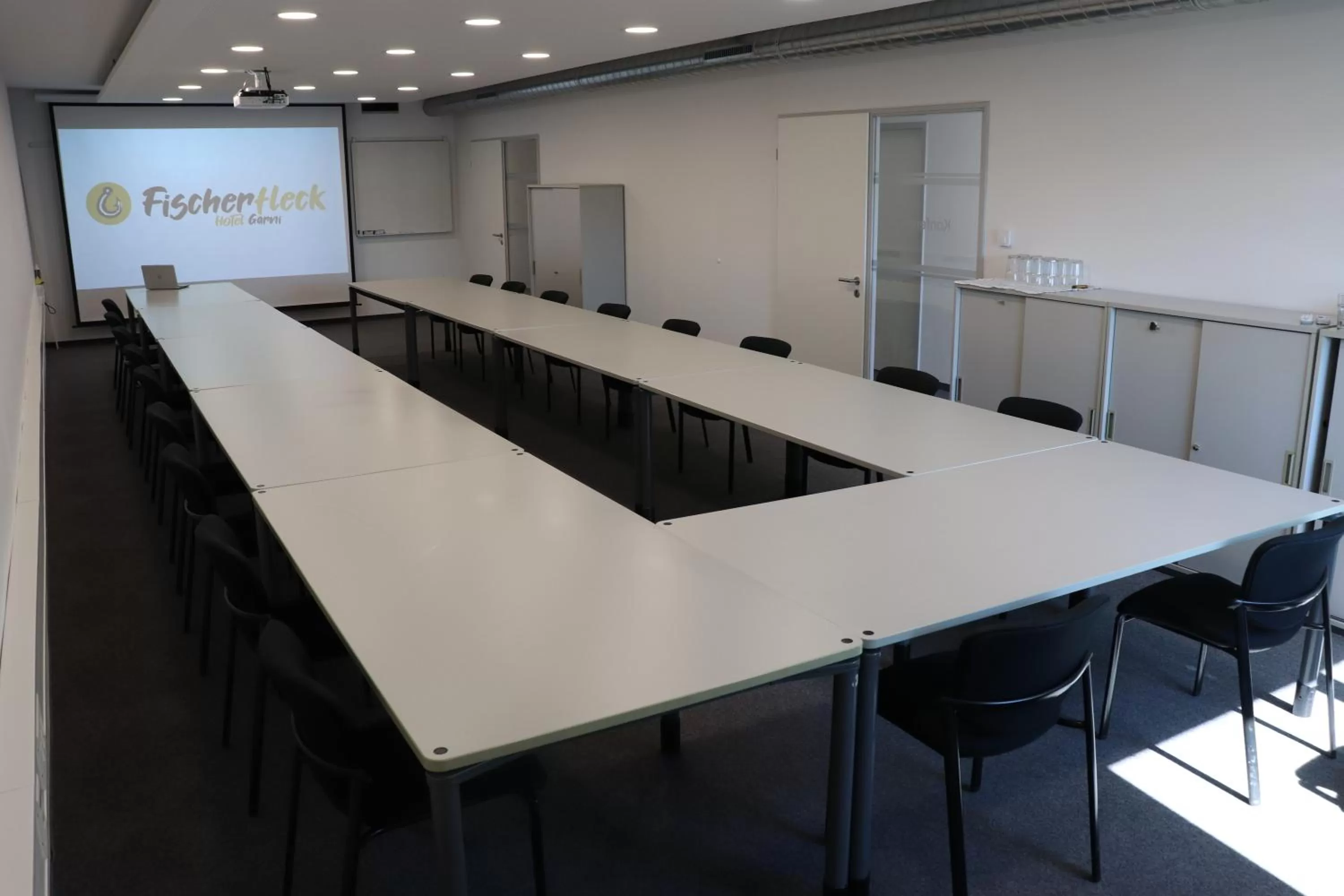 Meeting/conference room in Hotel Garni Fischerfleck in Ismaning near Munich