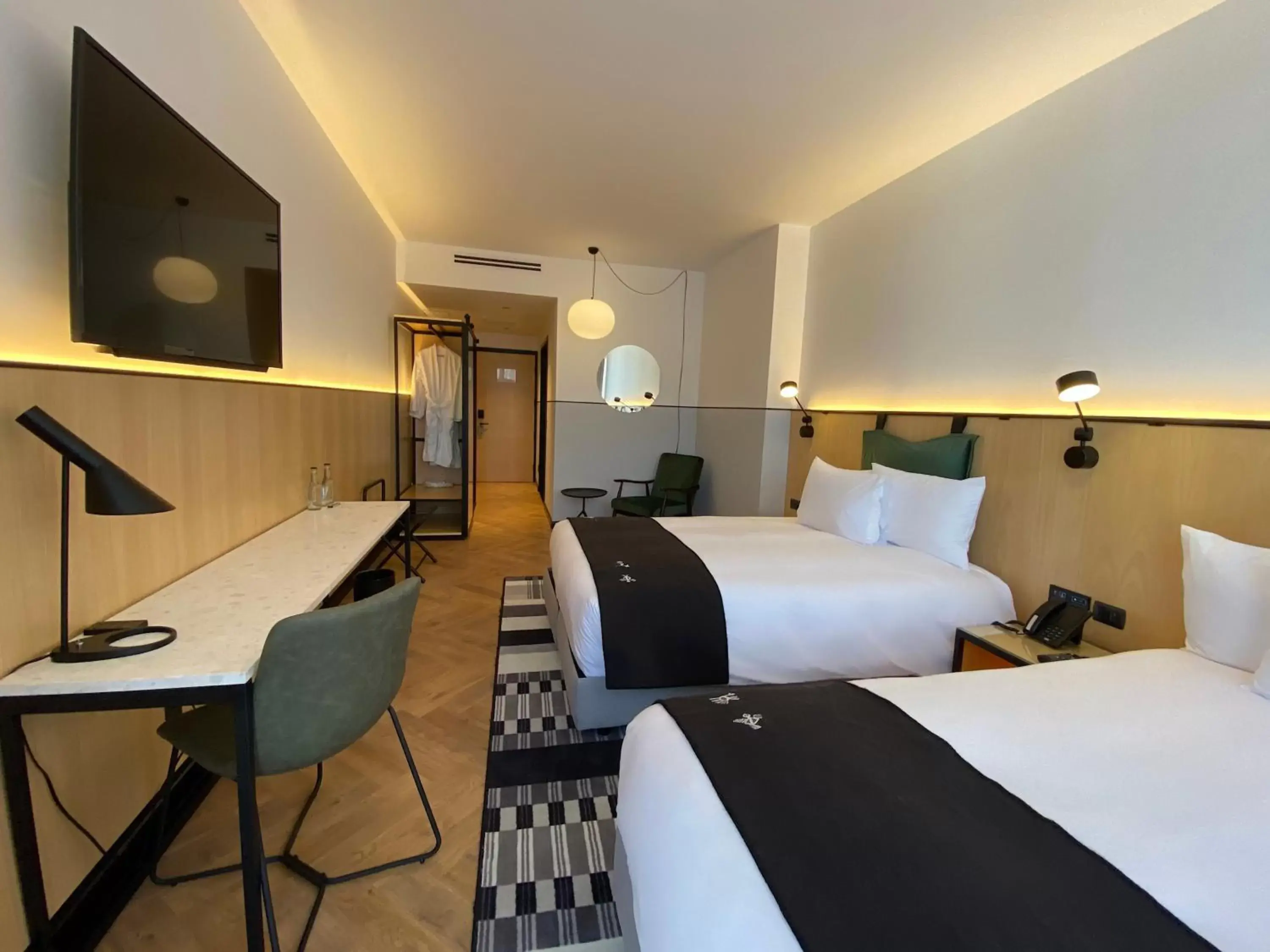 Superior Twin Room in Met Hotel Superior Twin Room in Met Hotel