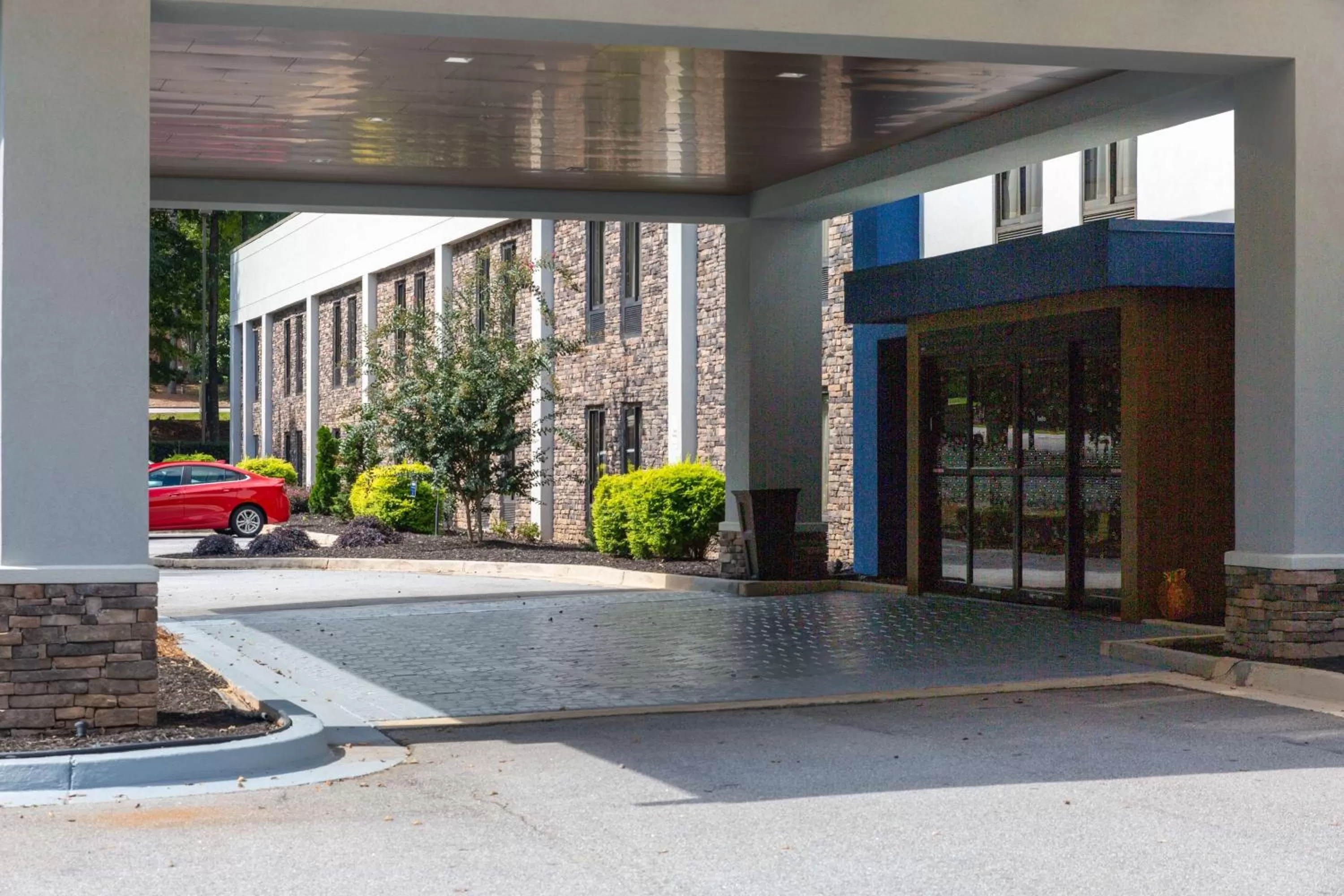 Property building in Hampton Inn Atlanta/Peachtree City