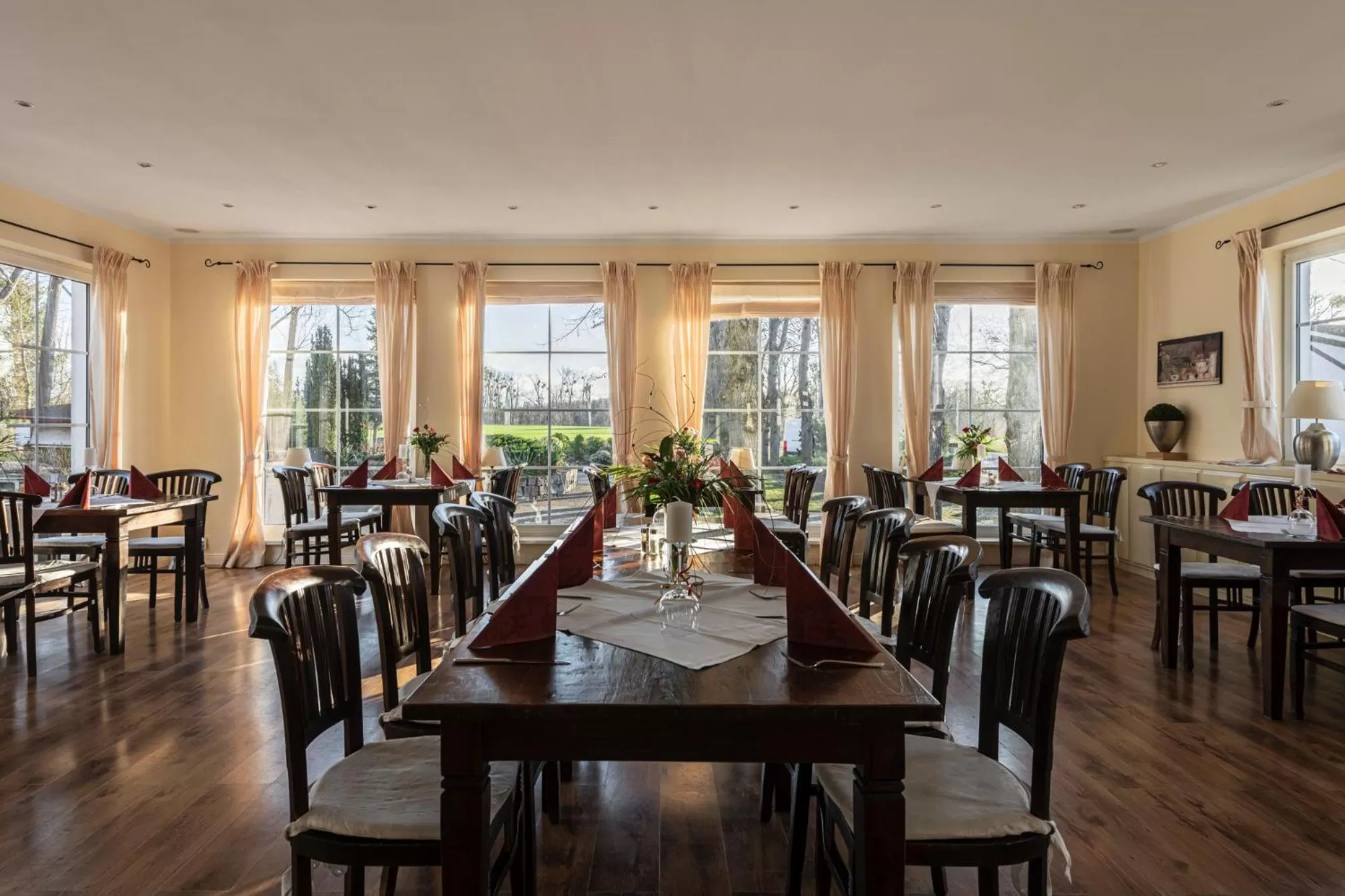 Restaurant/places to eat in Gutshof Havelland