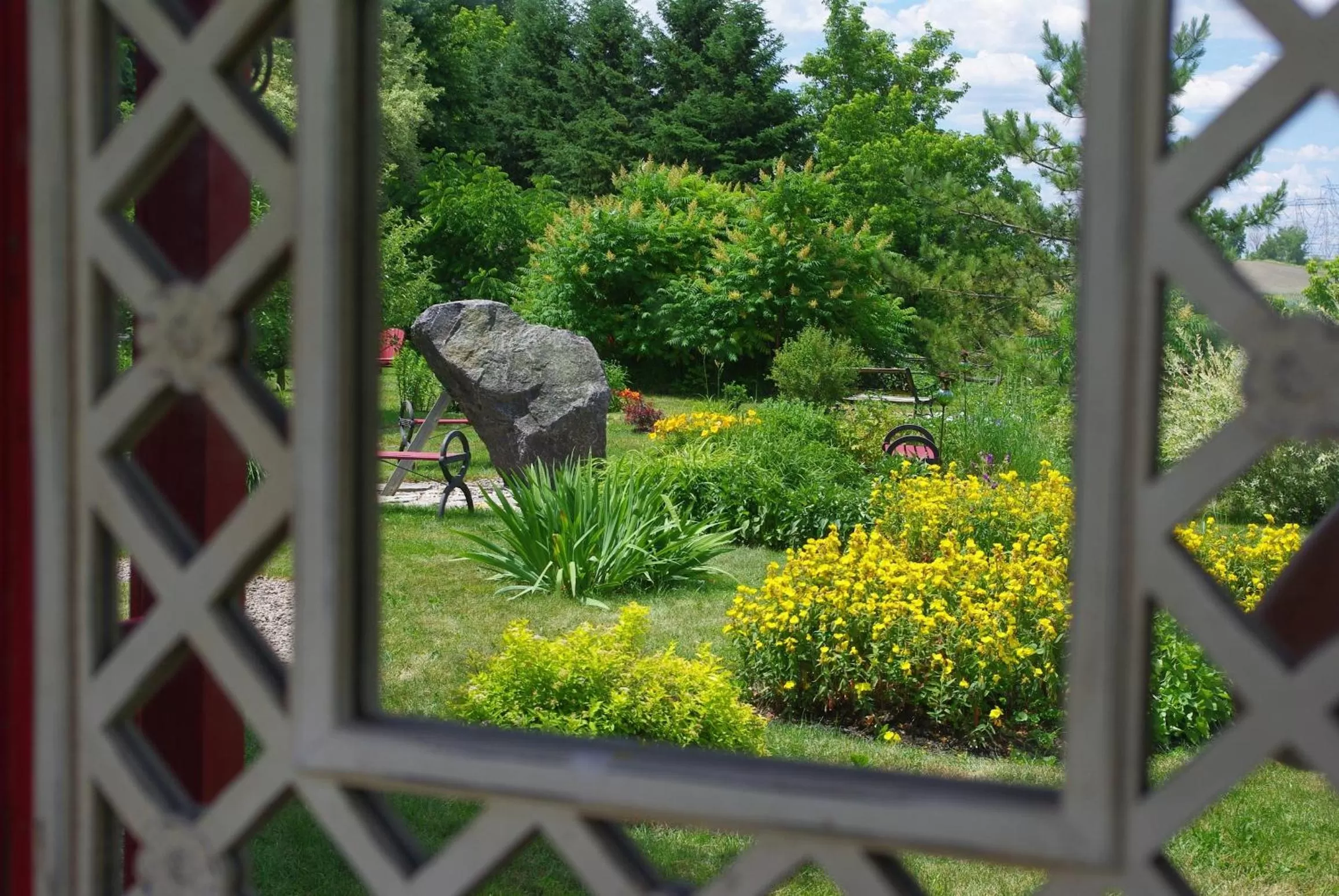 Garden in Atelier Galerie Anne Drouin Peinture & Pension