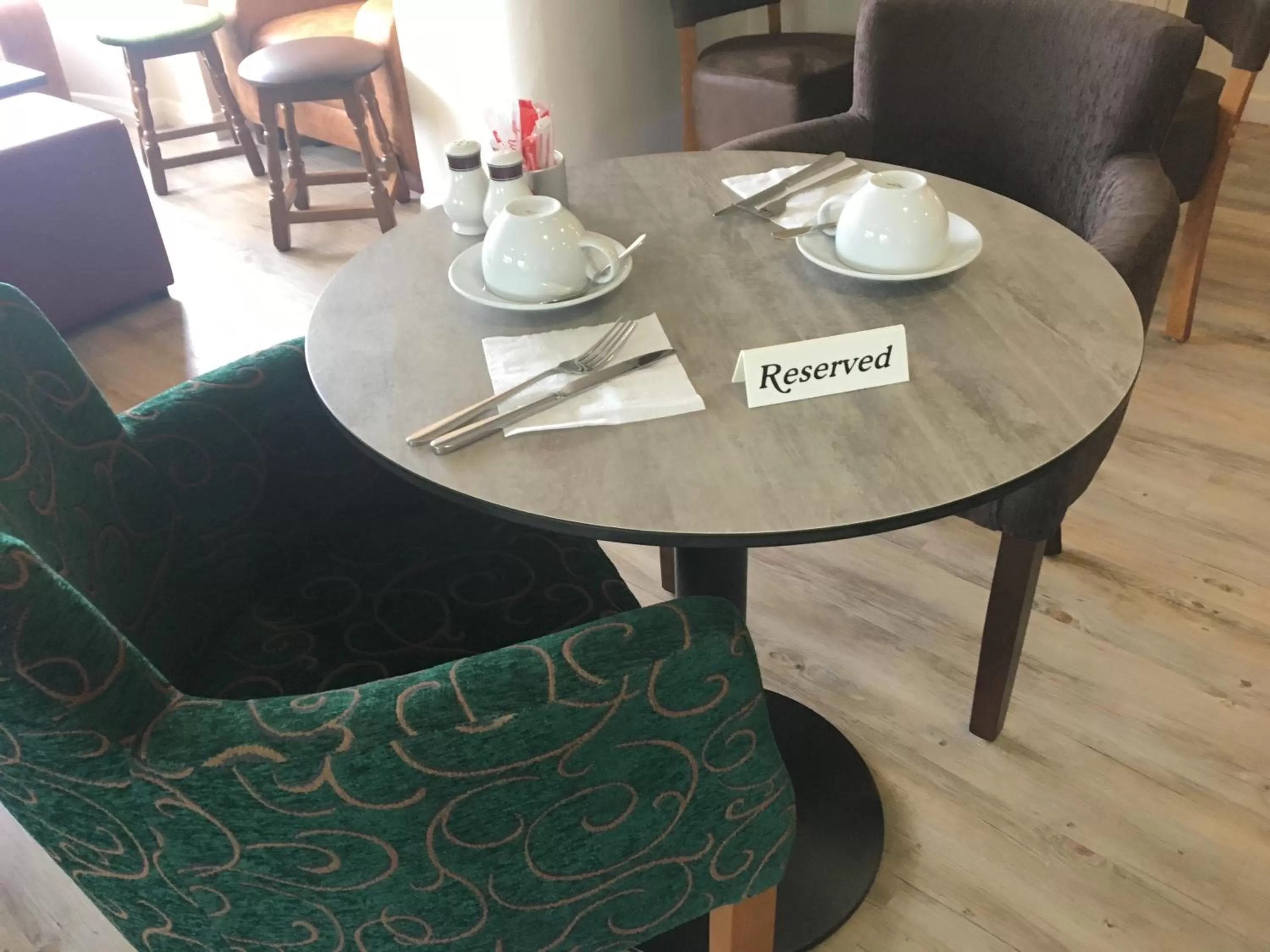 Restaurant/places to eat in Penny Farthing Hotel & Cottages