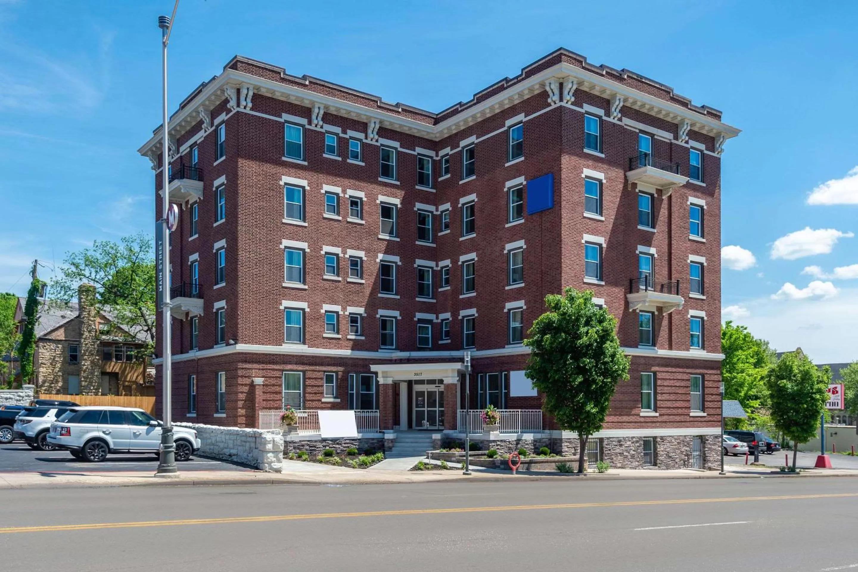 Property building in Quality Inn & Suites Kansas City Downtown
