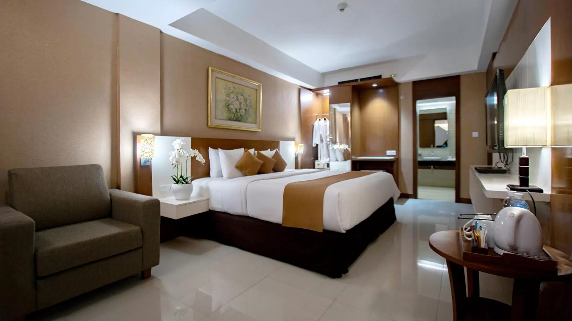 Guests, Bed in Aston Tanjung Pinang Hotel & Conference Center