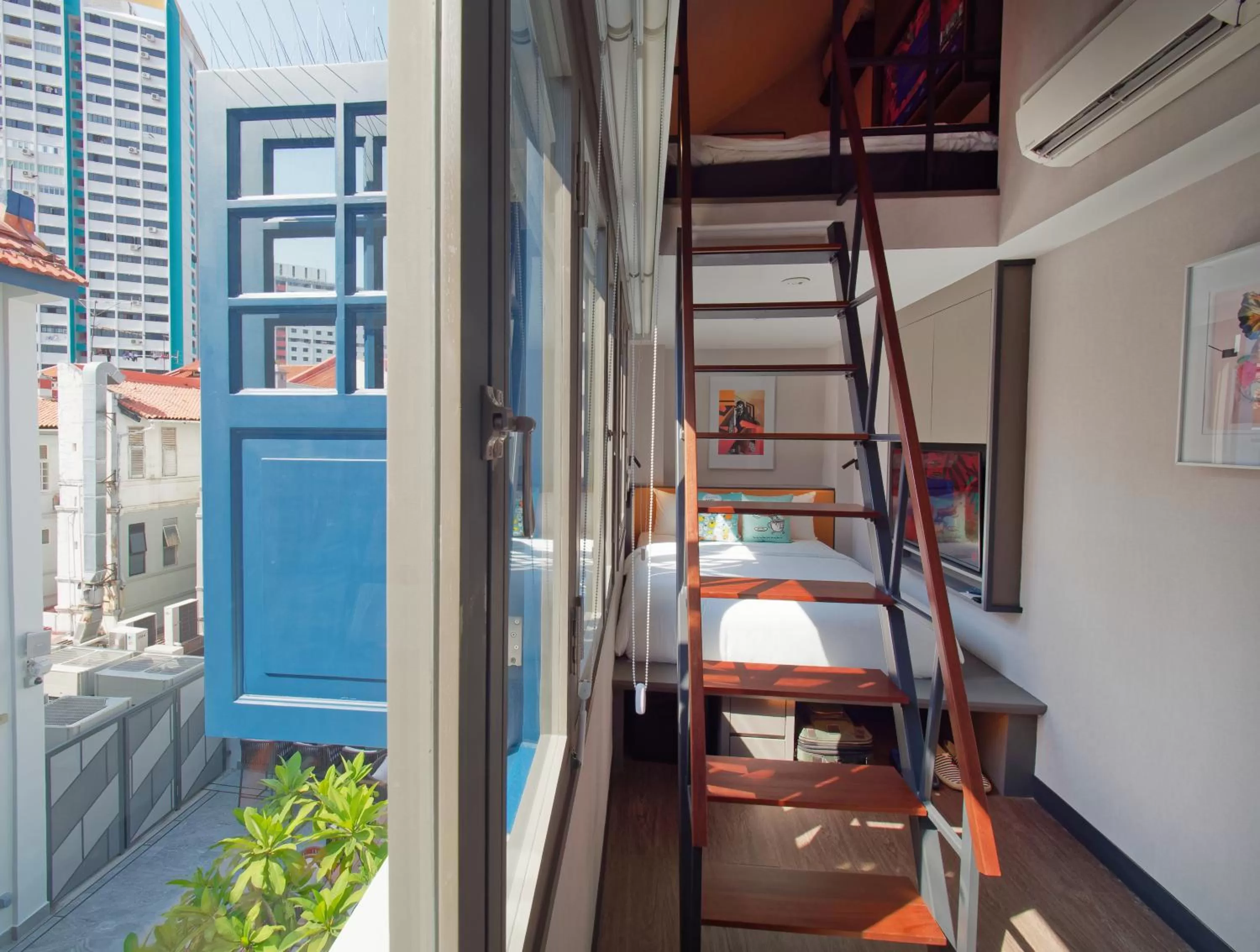 Photo of the whole room in Hotel Soloha at Chinatown