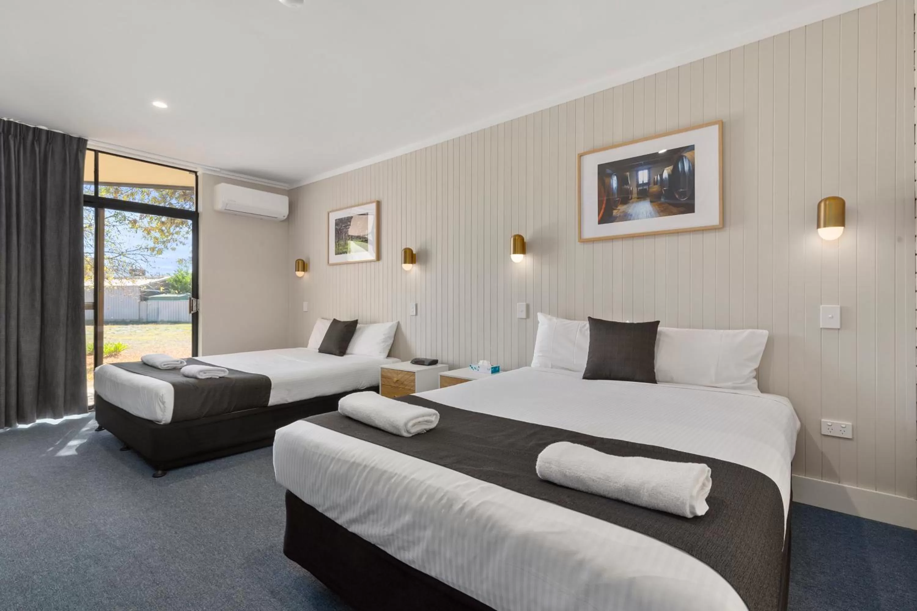 Bedroom, Bed in The Wine Vine Hotel