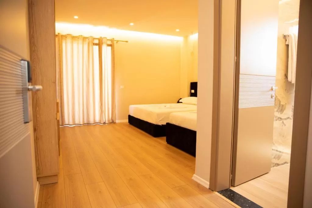 Bedroom, Bed in Hotel Continental