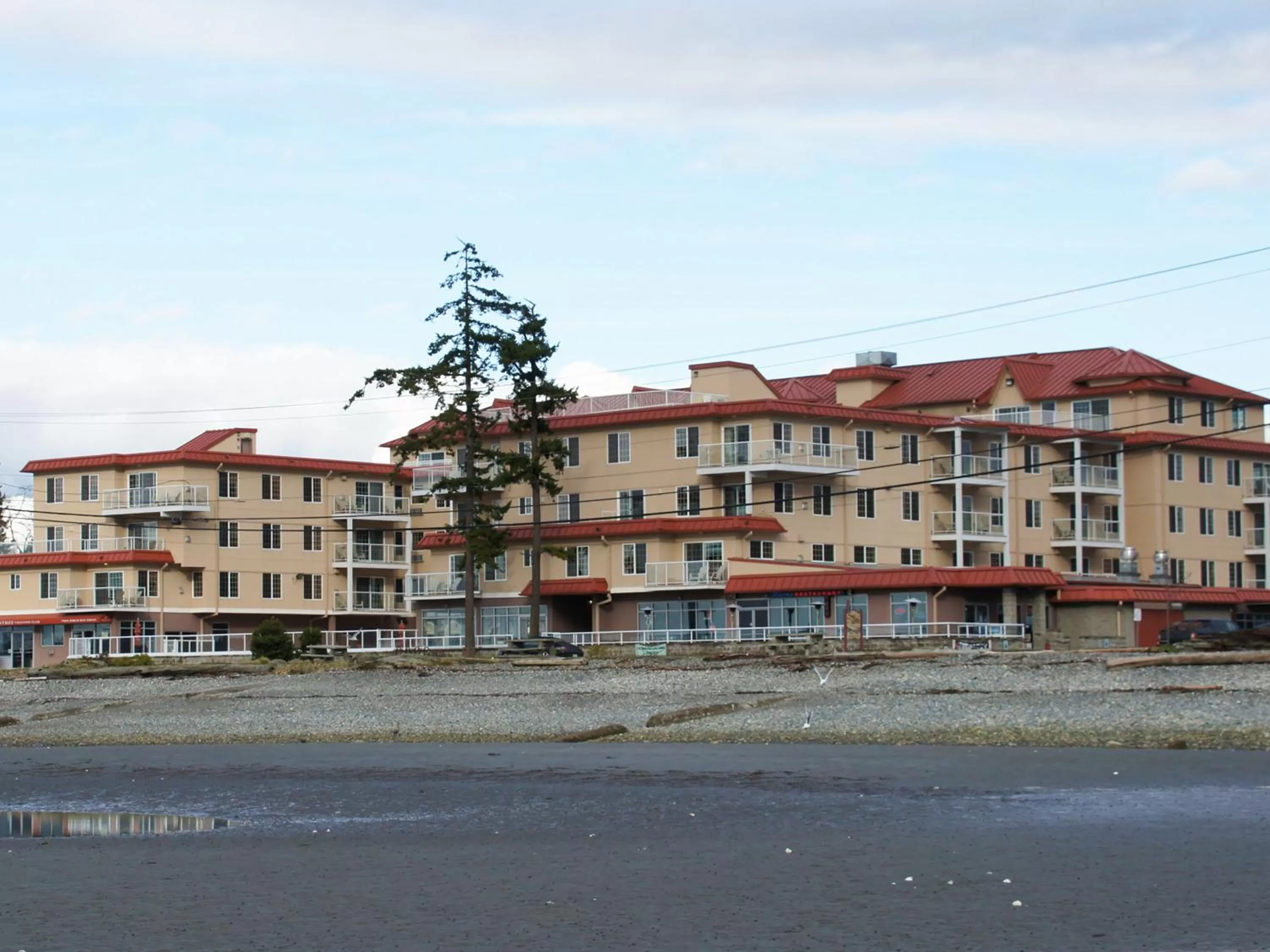 Property building in Raintree's Sandcastle, Birch Bay