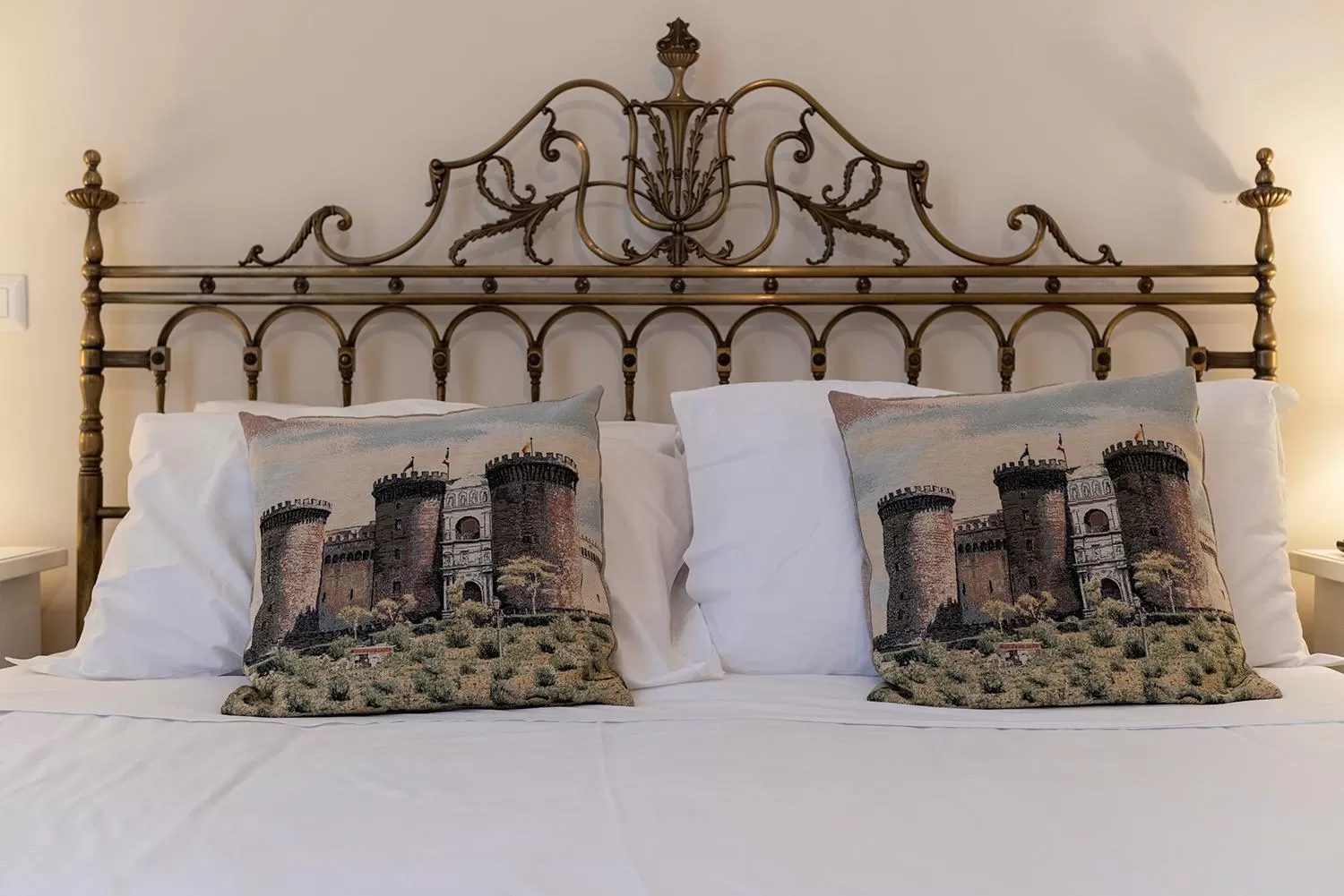 Bedroom, Bed in Domus Borbonica