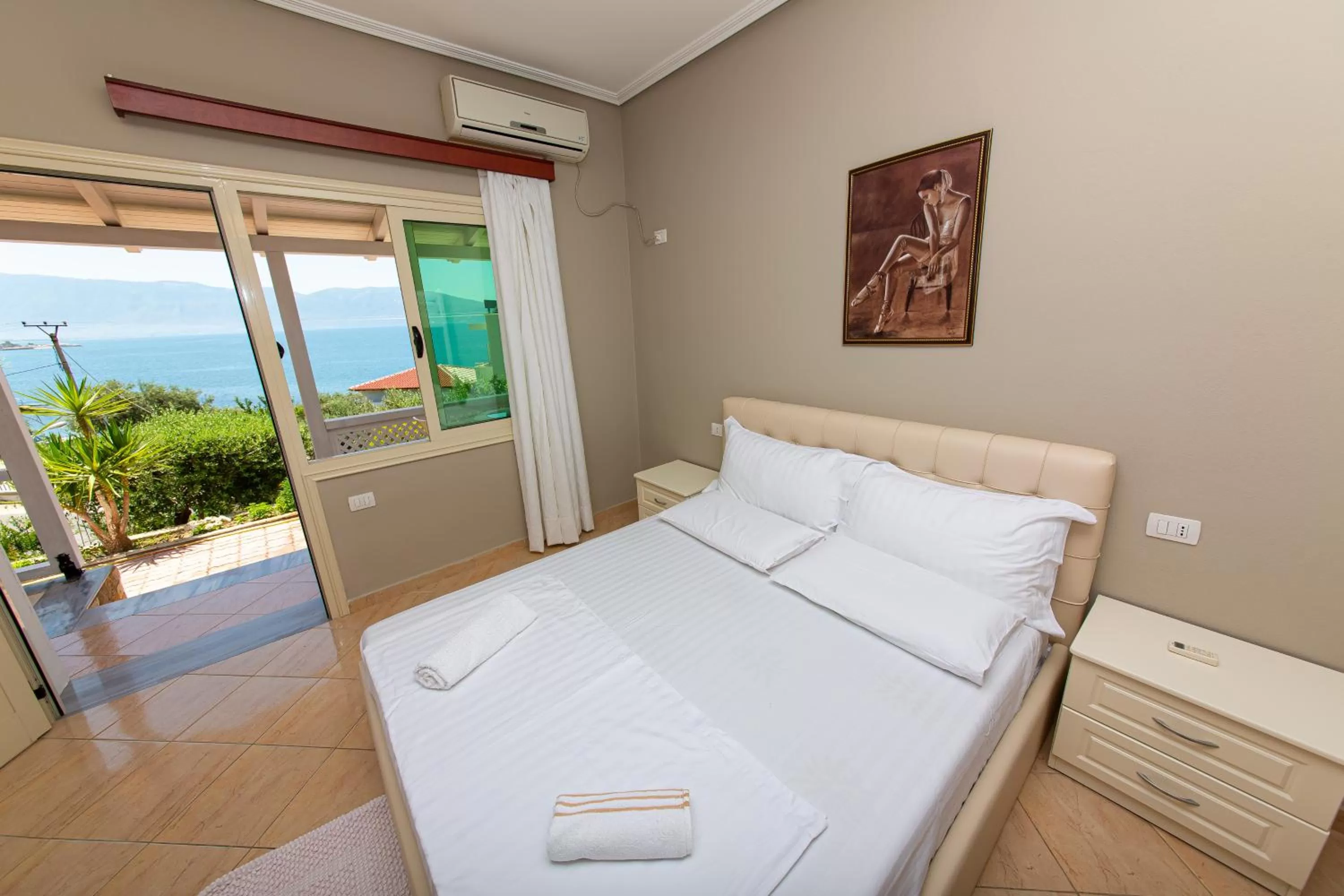 Bedroom, Bed in Hotel Roi