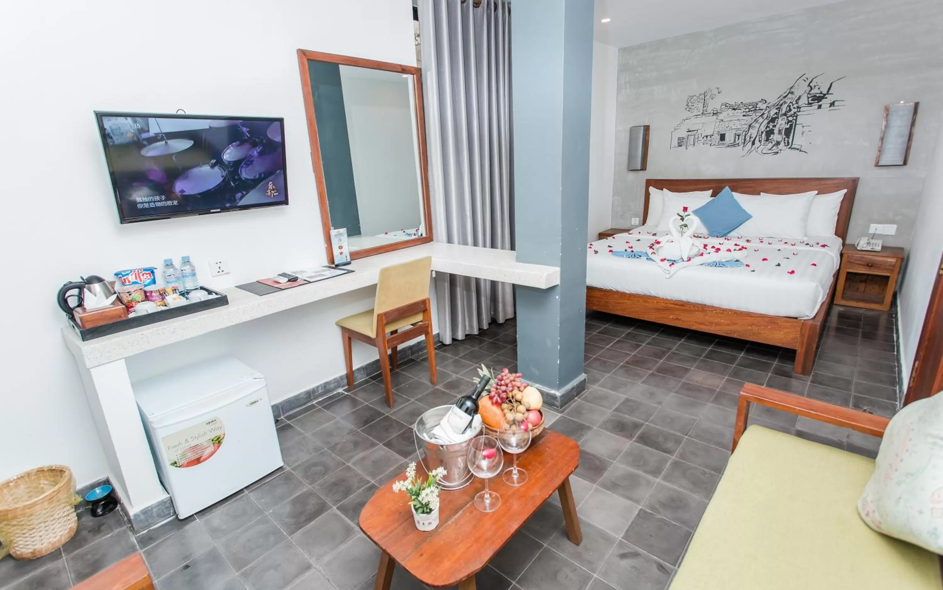 Living room, Bed in Home Chic Hotel