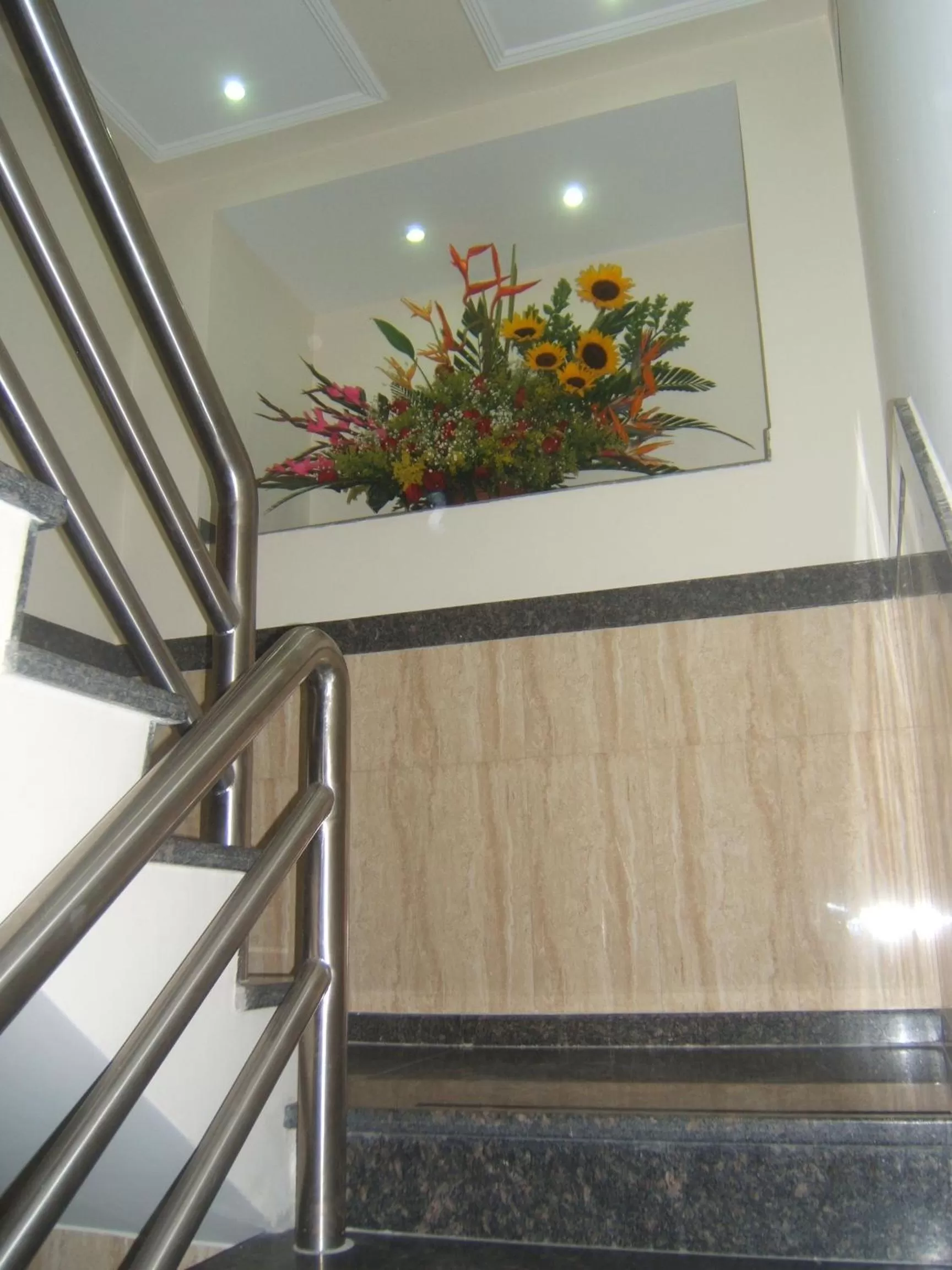 Property building in HOTEL MUEVETE POR VARGAS