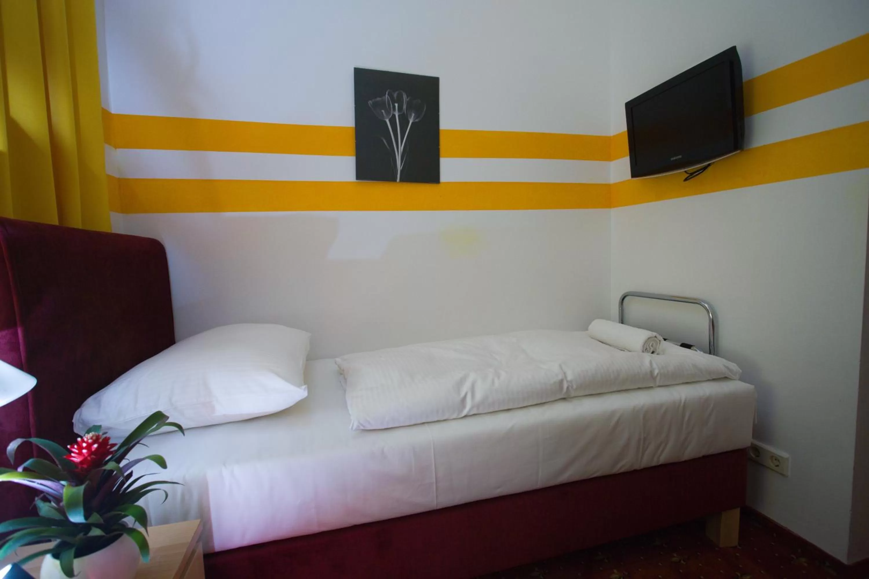 Bed in Hotel City Residence