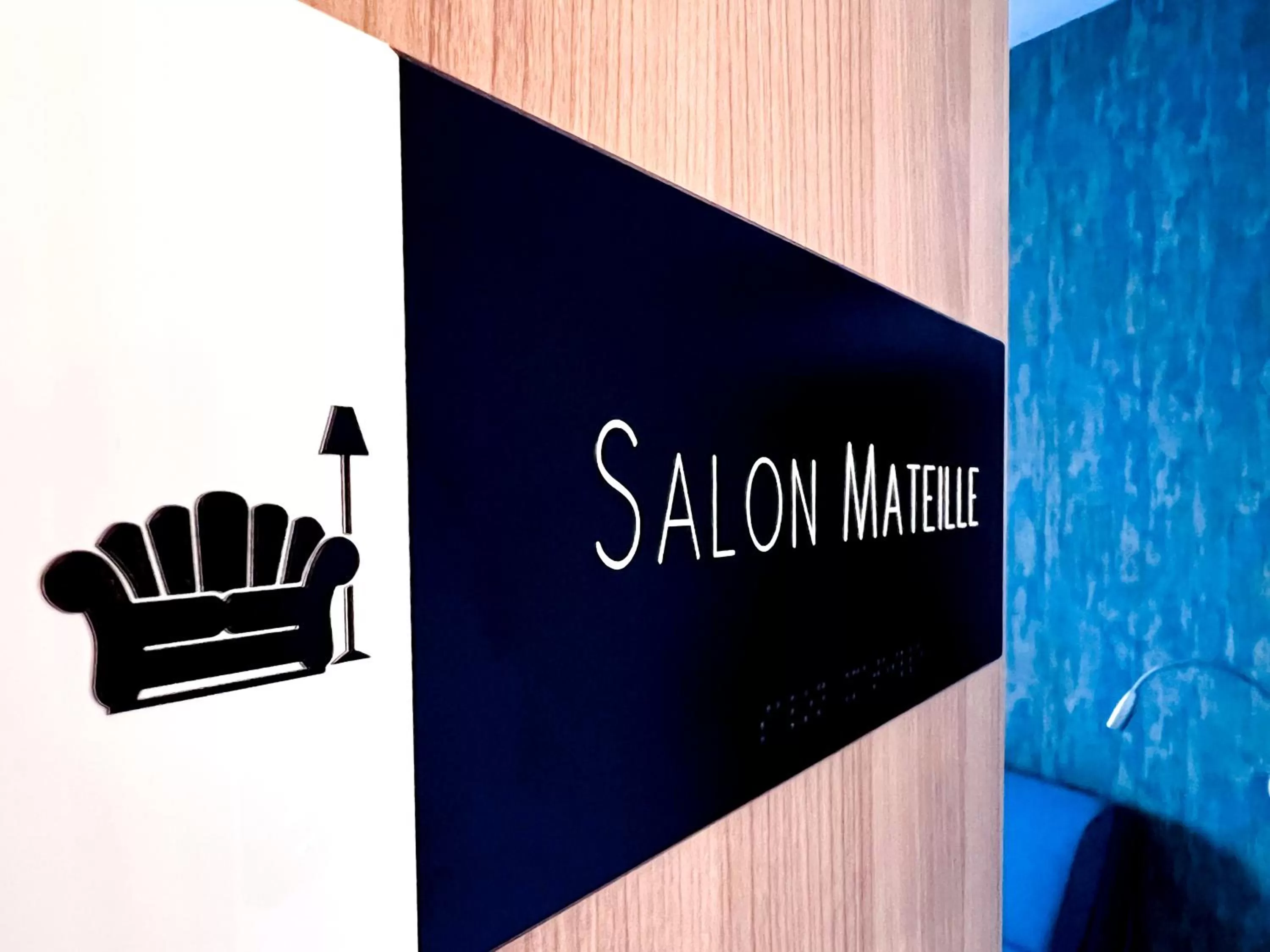 Living room in The Originals City, Hôtel Le Puech, Narbonne