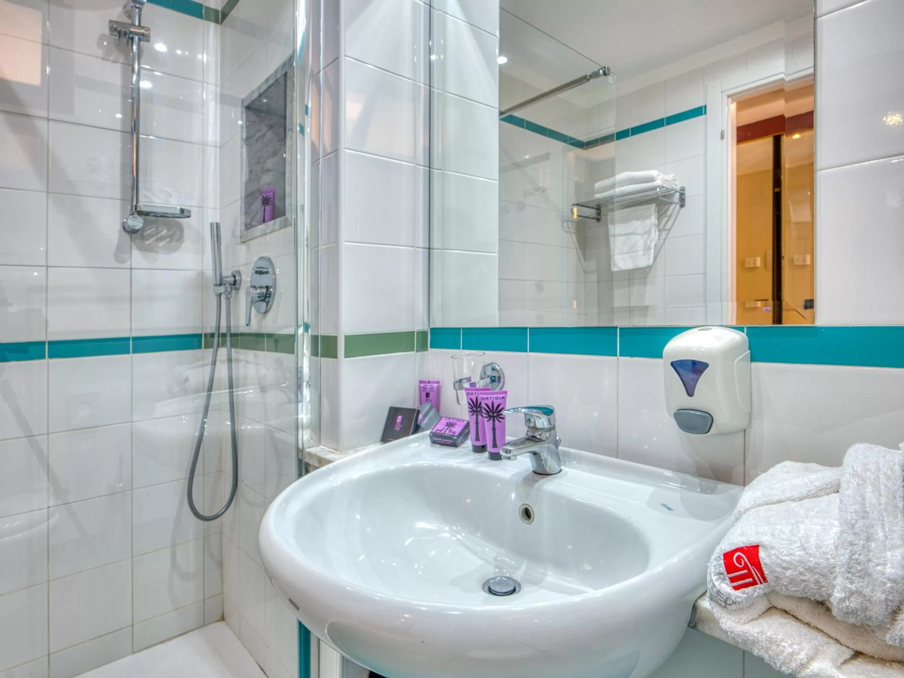 Bathroom in Hotel Ariston and Palazzo Santa Caterina