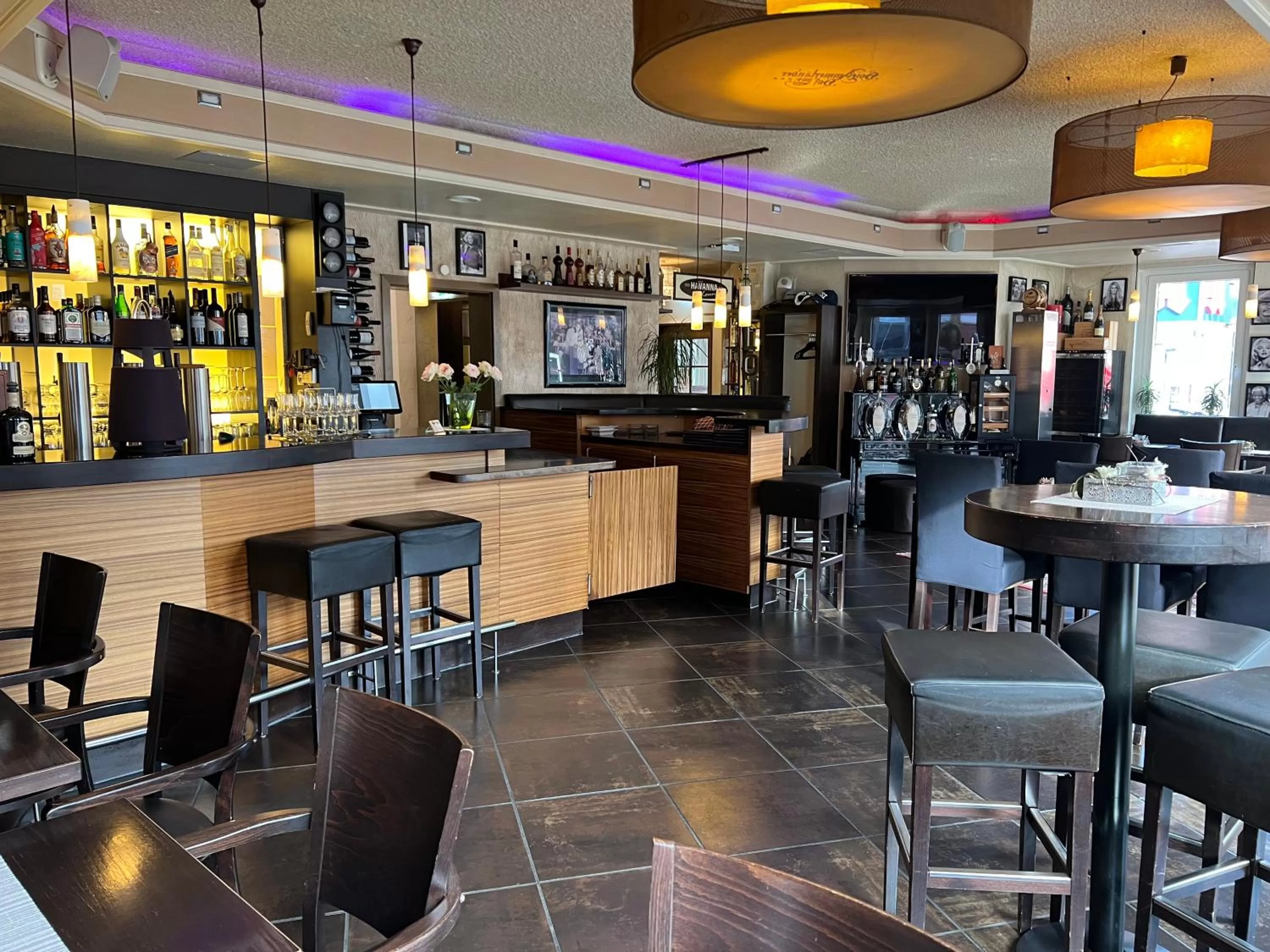 Lounge or bar in Hotel Ammerländer Hof