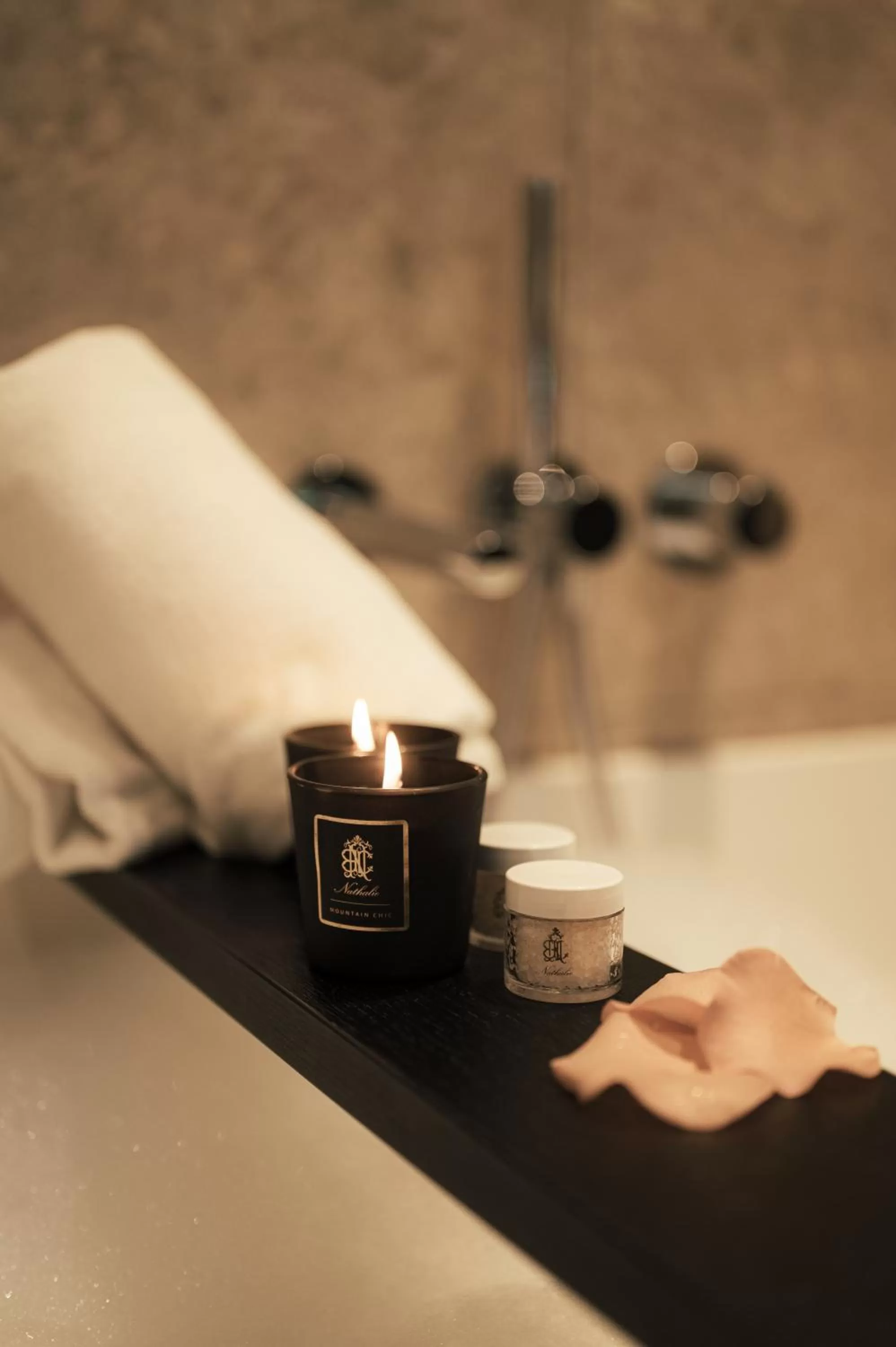 Bath in Boutiquehotel 't Fraeyhuis - adults only