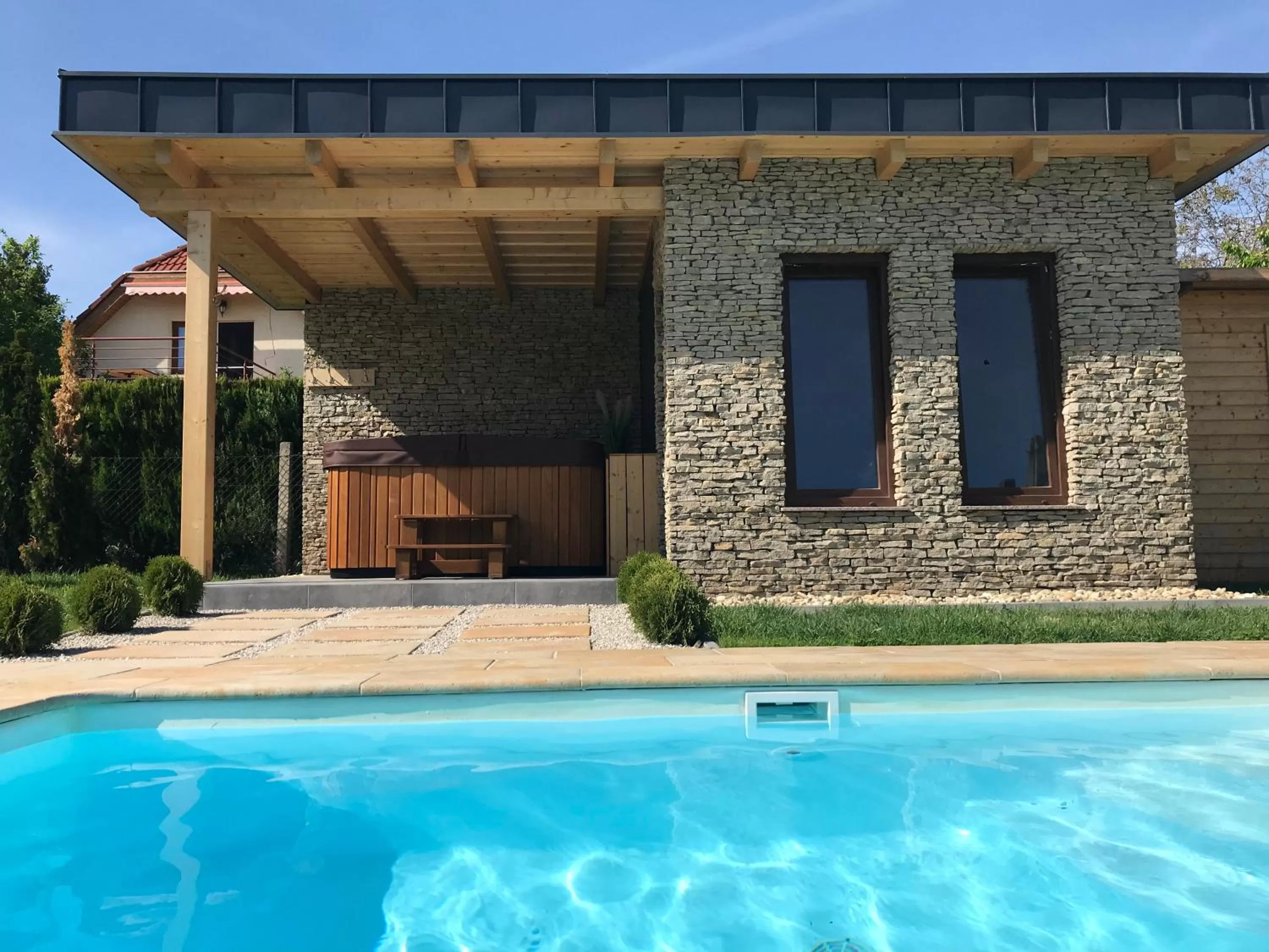 Swimming Pool in Villa Aruba & Private SPA Suites