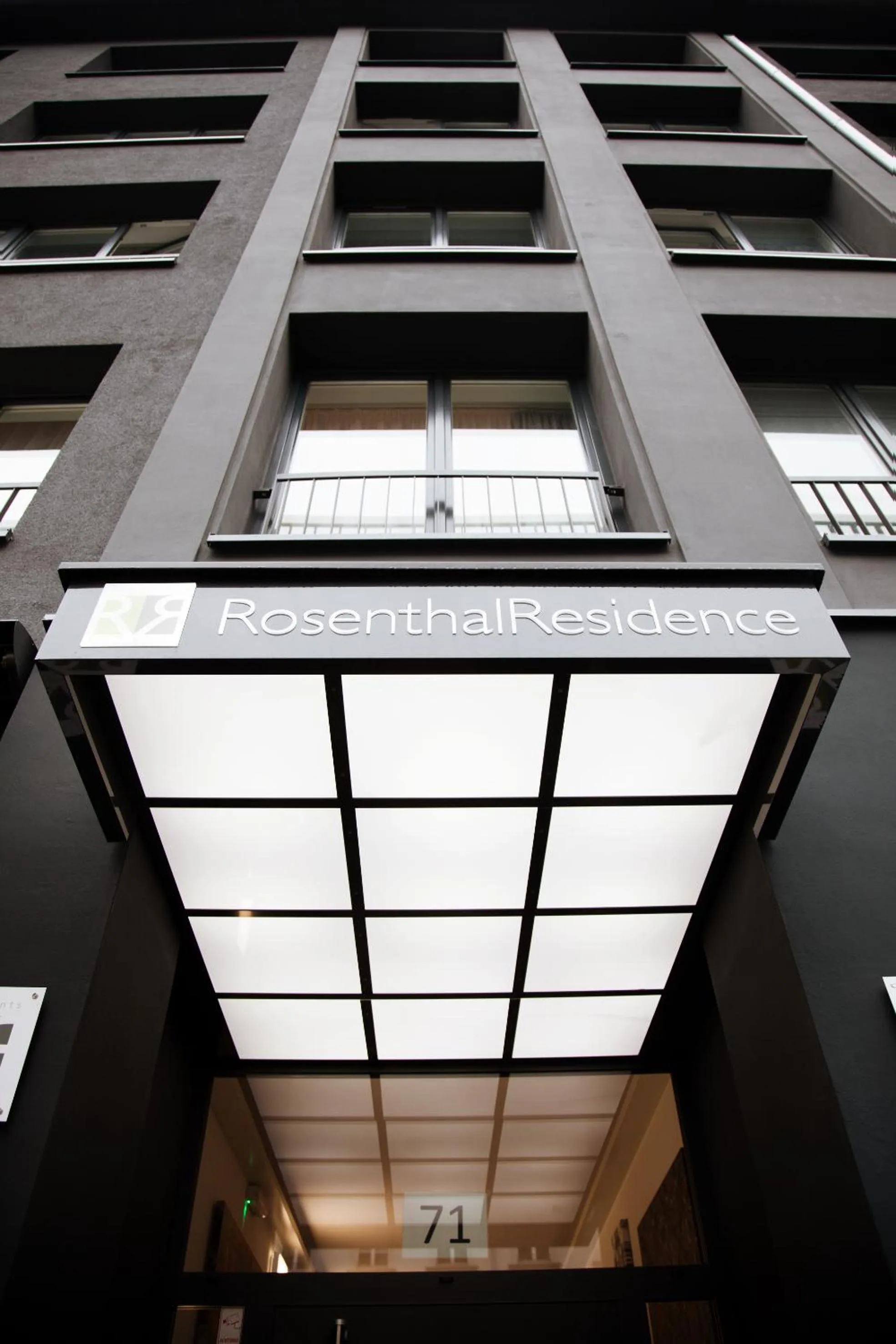 Facade/entrance in Apartments Rosenthal Residence