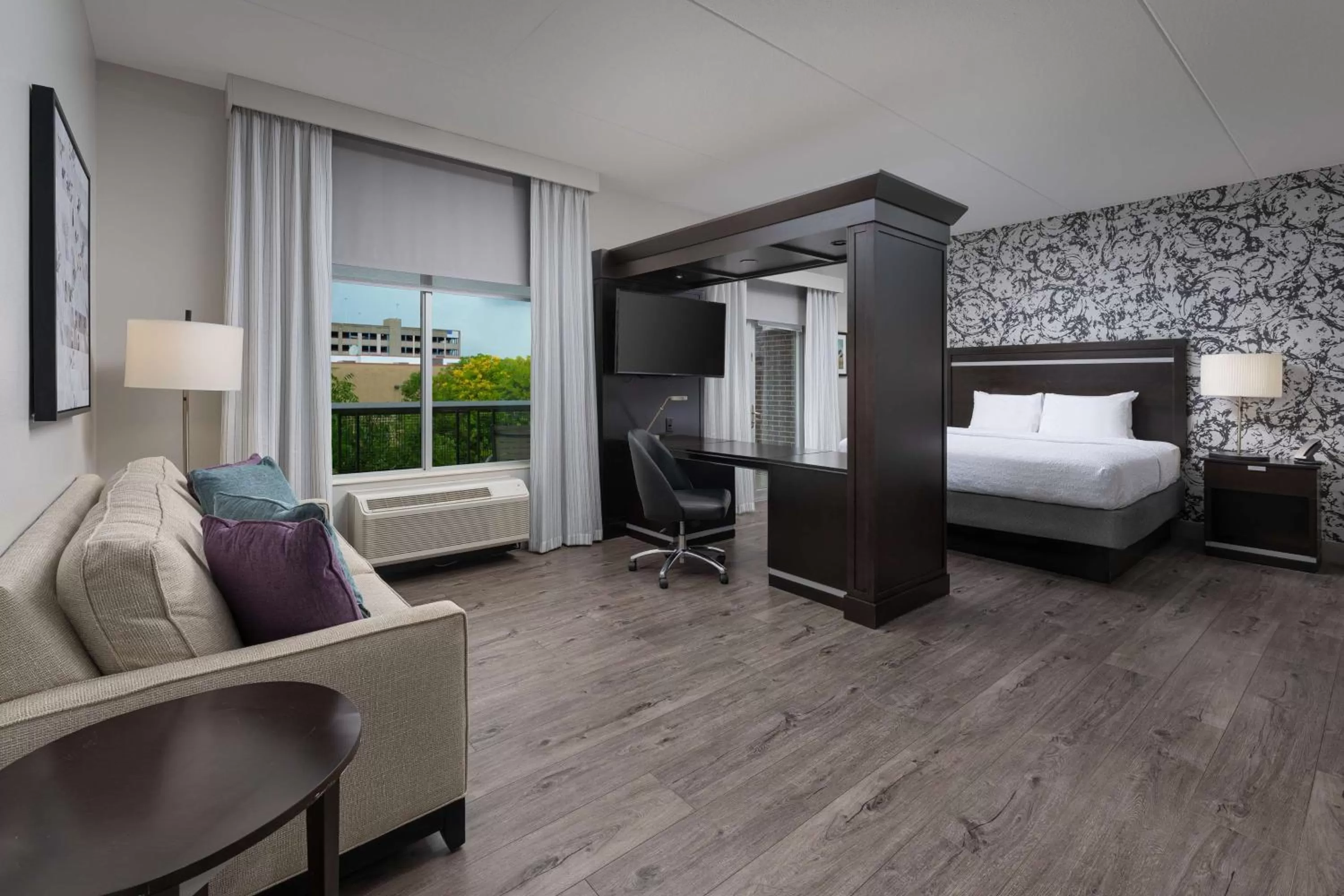 Bedroom, Bed in Hampton Inn & Suites Chattanooga Downtown