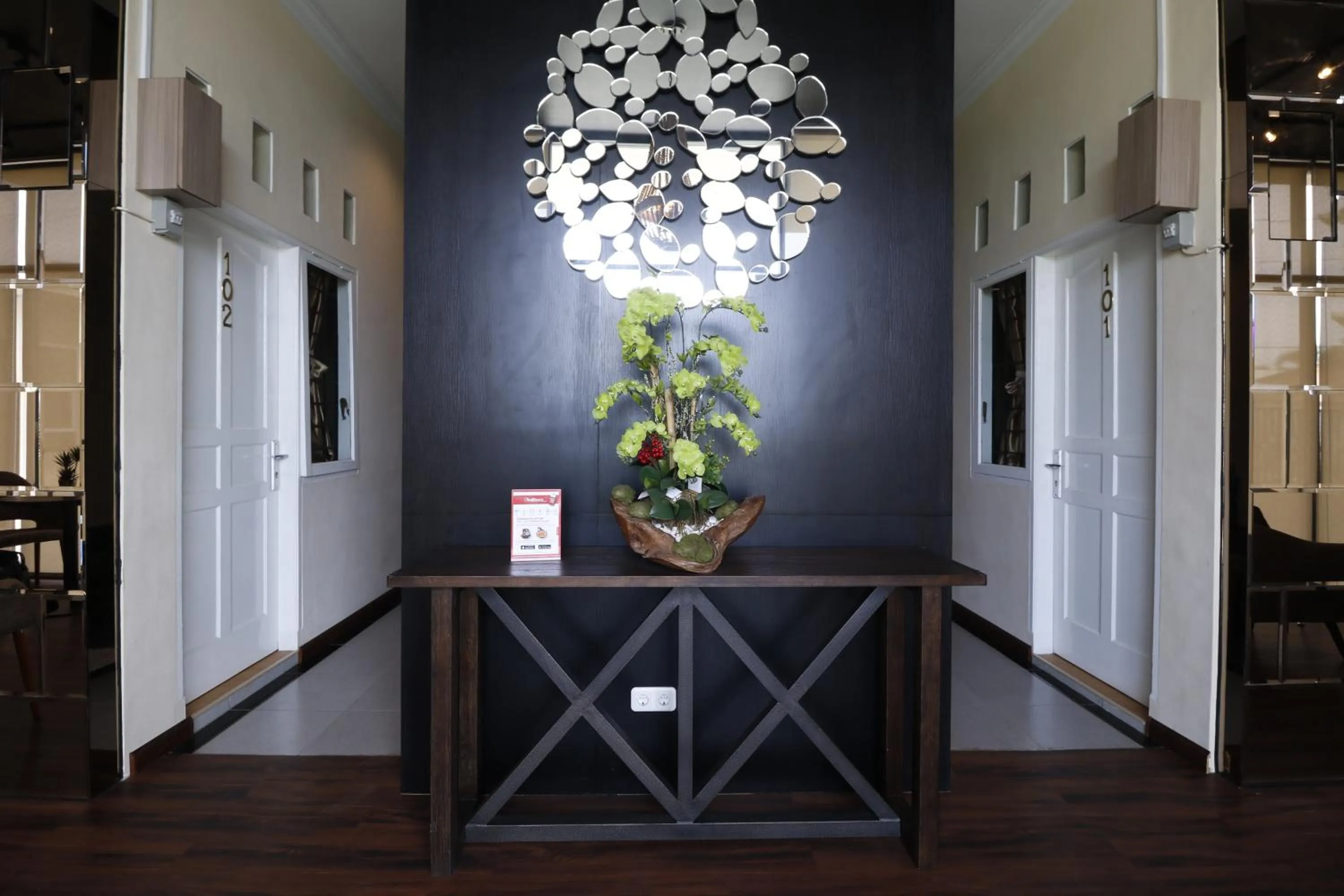 Area and facilities in RedDoorz Plus near Universitas Sumatera Utara