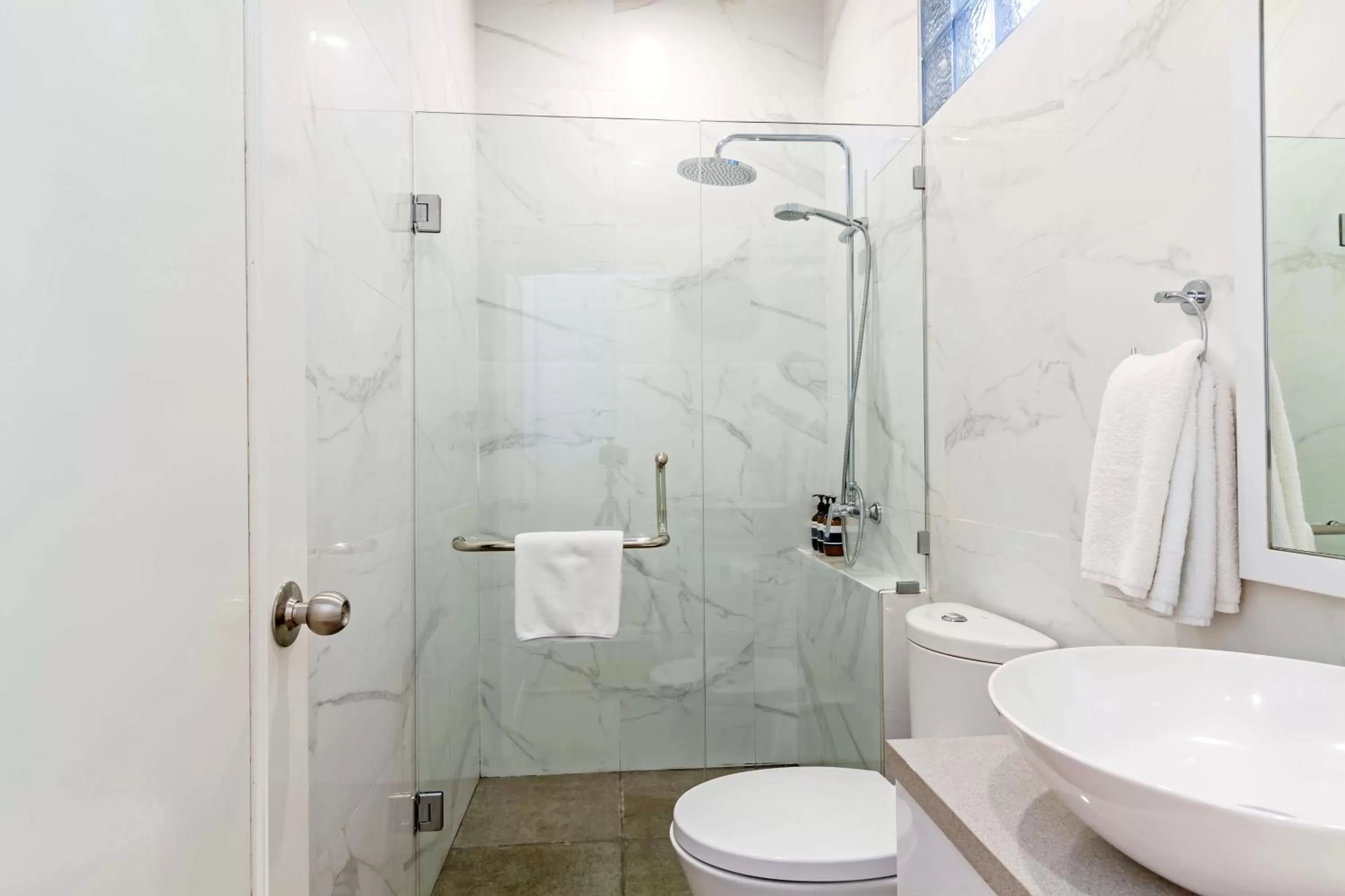 Bathroom in Akaya Bali