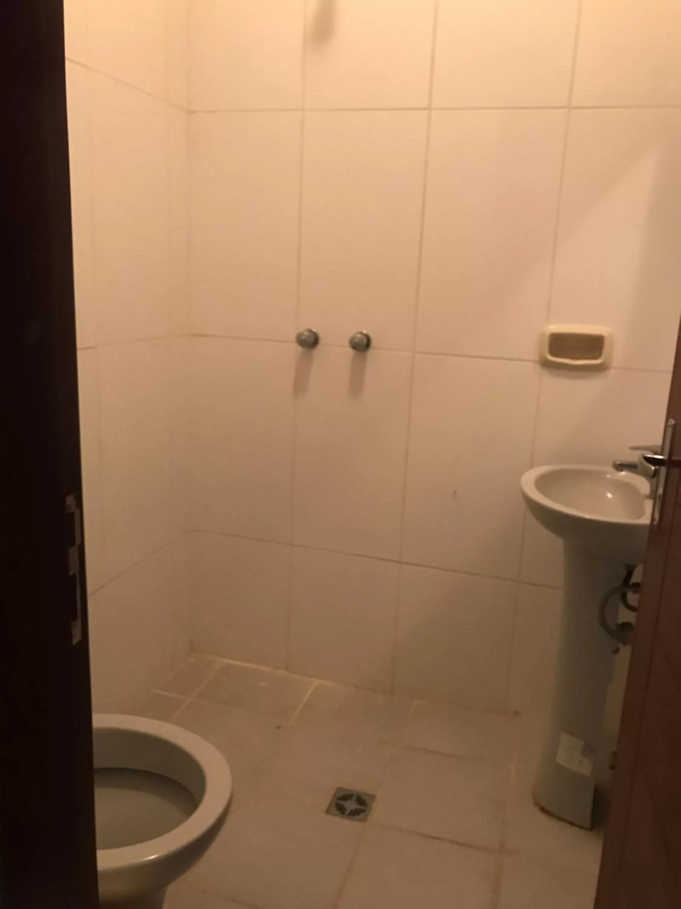 Shower in Hotel Viru Viru II