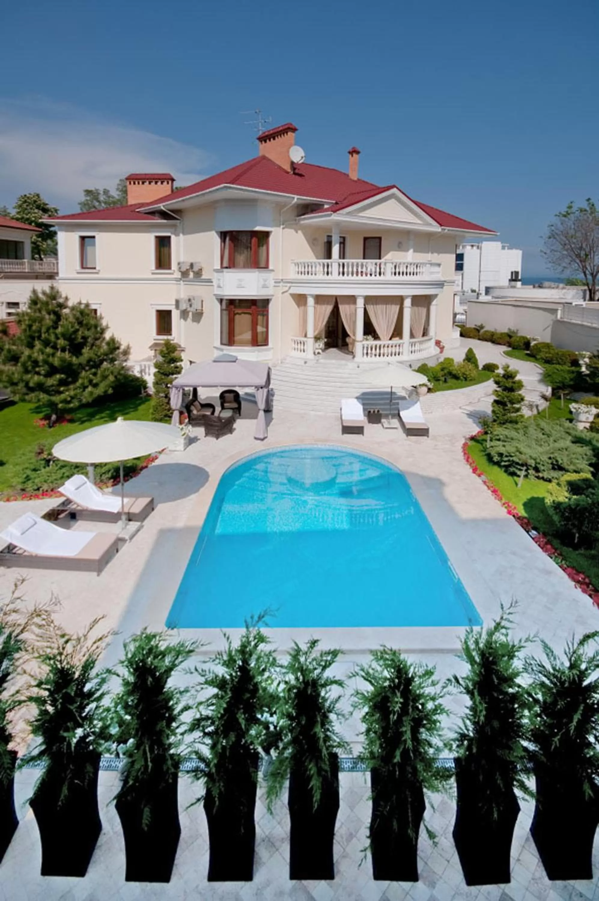 Photo of the whole room in Villa Le Premier - Maestro