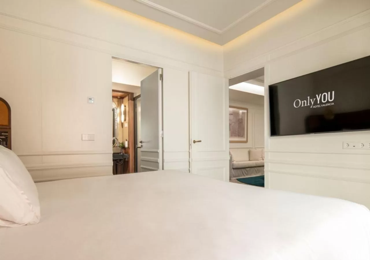 Photo of the whole room, Bed in Only YOU Hotel Valencia