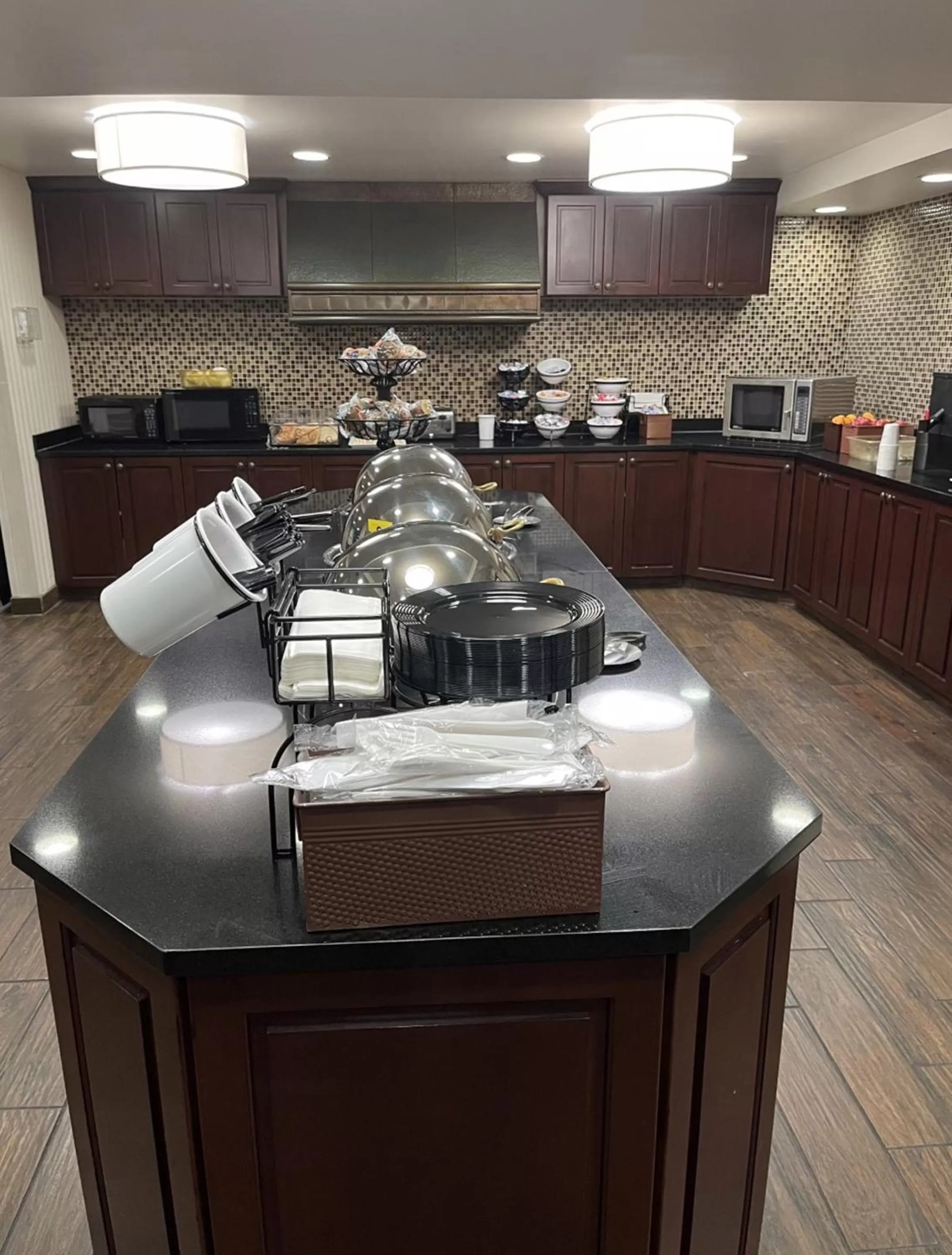 Breakfast in Hotel Lotus Kansas City Stadium