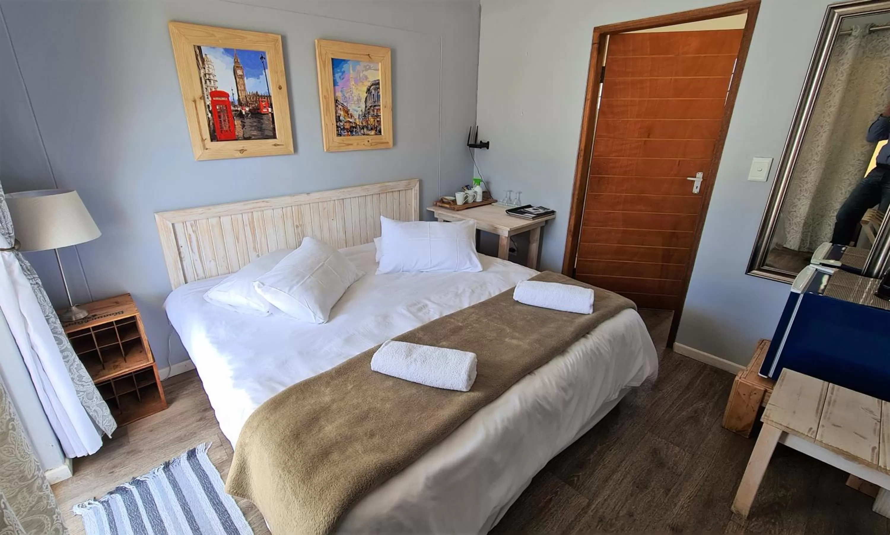 Bed in Tiende Laan Bed & Breakfast and Self-Catering