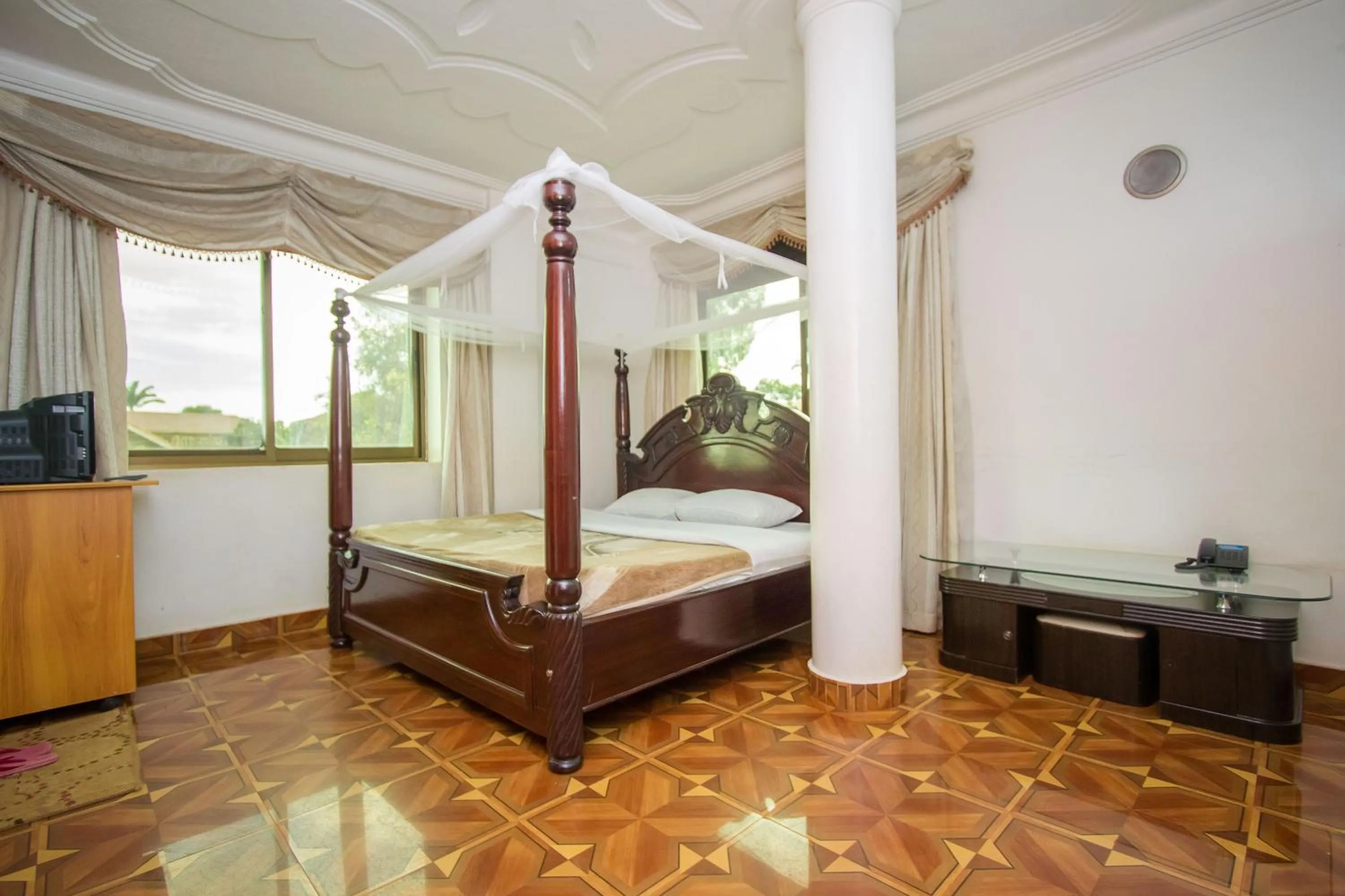 Photo of the whole room in Minister's Village Hotel