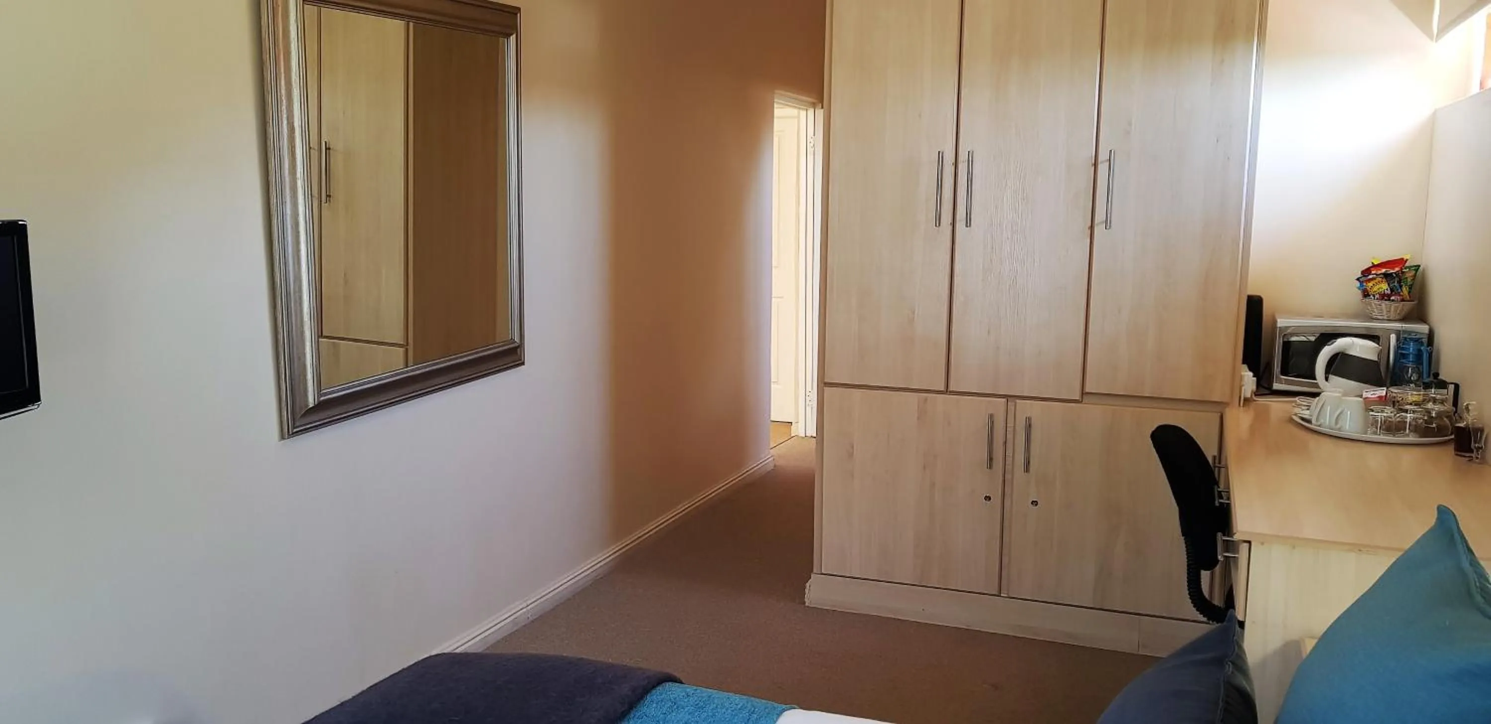 Coffee/tea facilities in Riversong Guest House