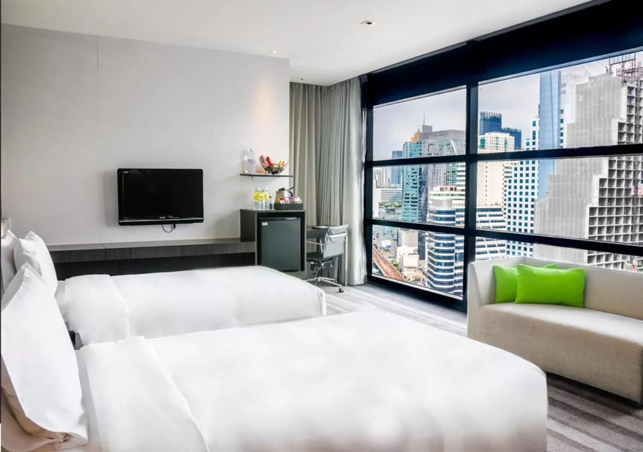 Bed in Holiday Inn Bangkok Sukhumvit by IHG