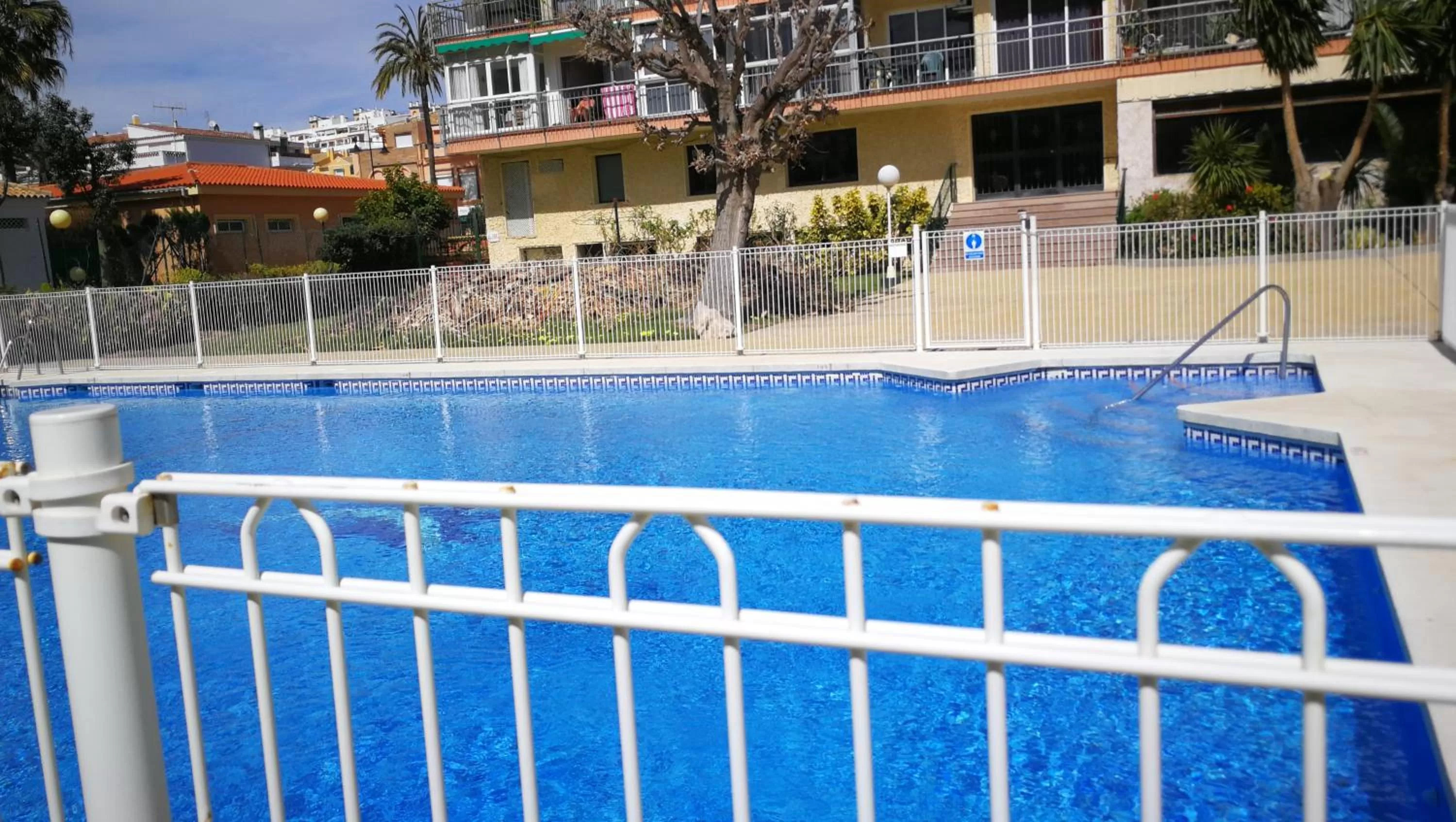 Swimming Pool in Benalmadena ,apartamento-Estudio primera Línea de Playa