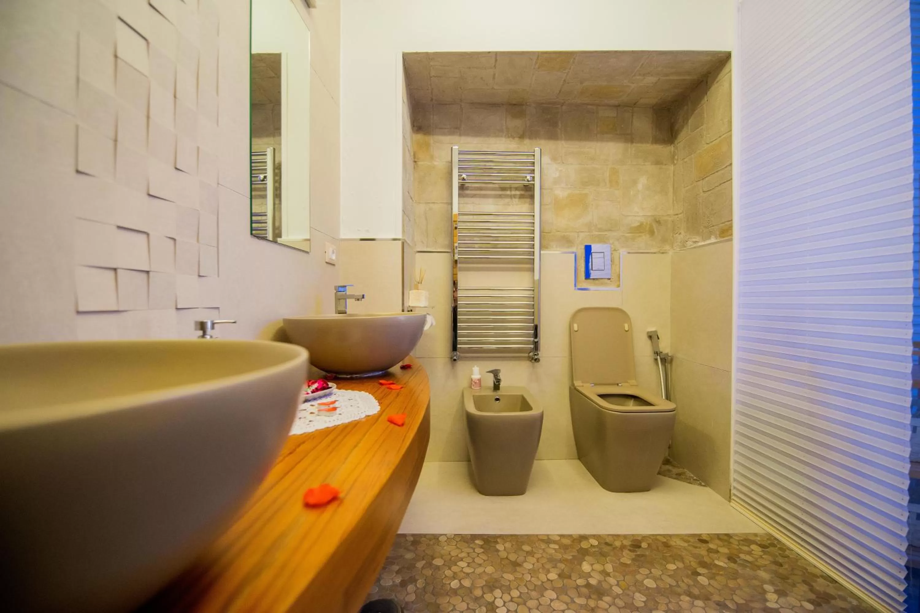 Shower in Le suite del nostromo