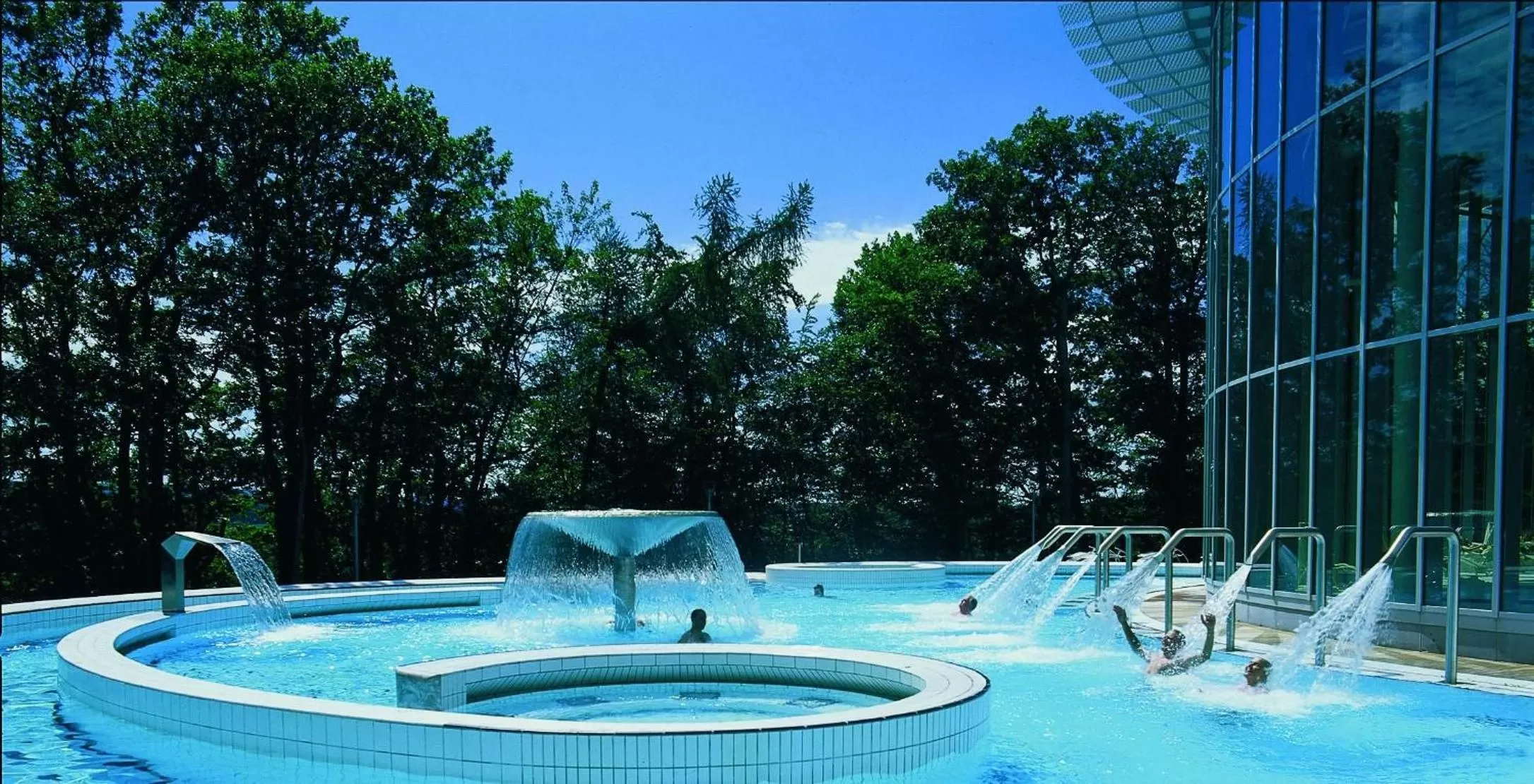 Open Air Bath in Boutique Hôtel, La Cour de la Reine, Rooftop & Bistronomique Restaurant